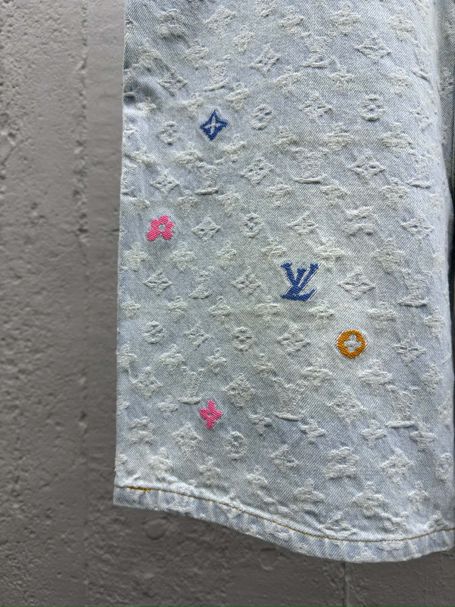 LOUIS VUITTON 联名绣花牛仔短裤 6