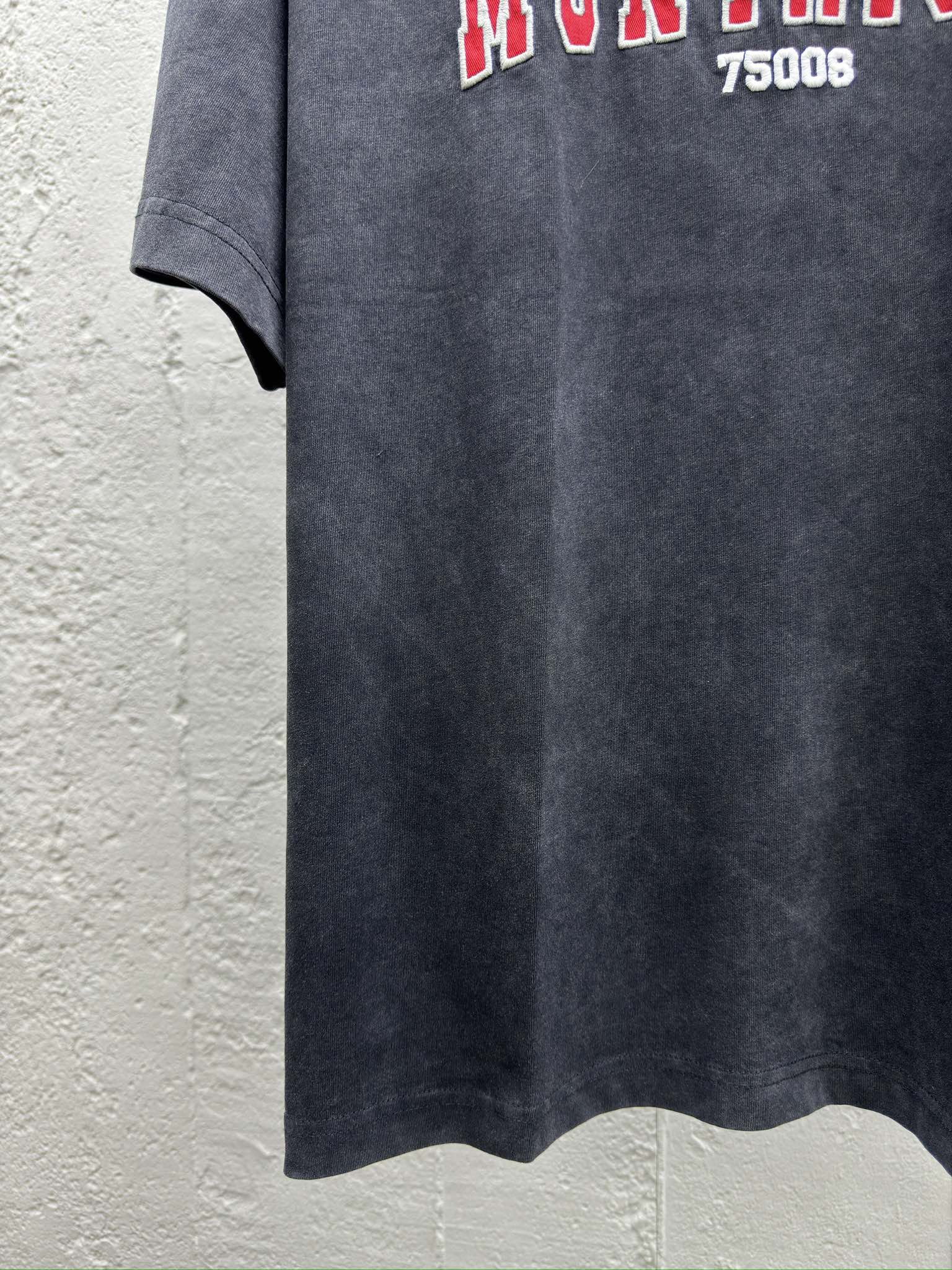 Balenciaga T-shirt 6