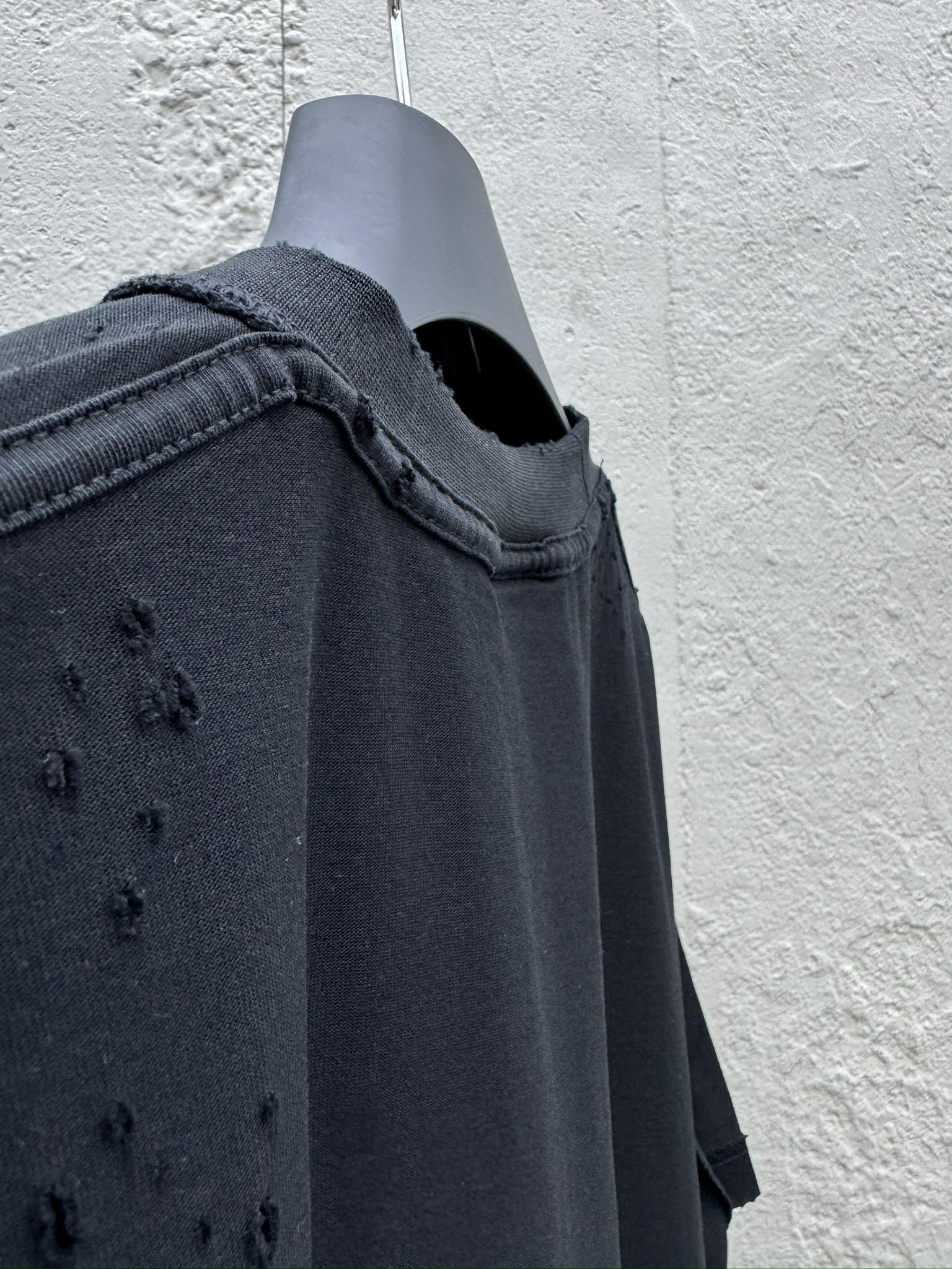 MiniCost Clothes 9