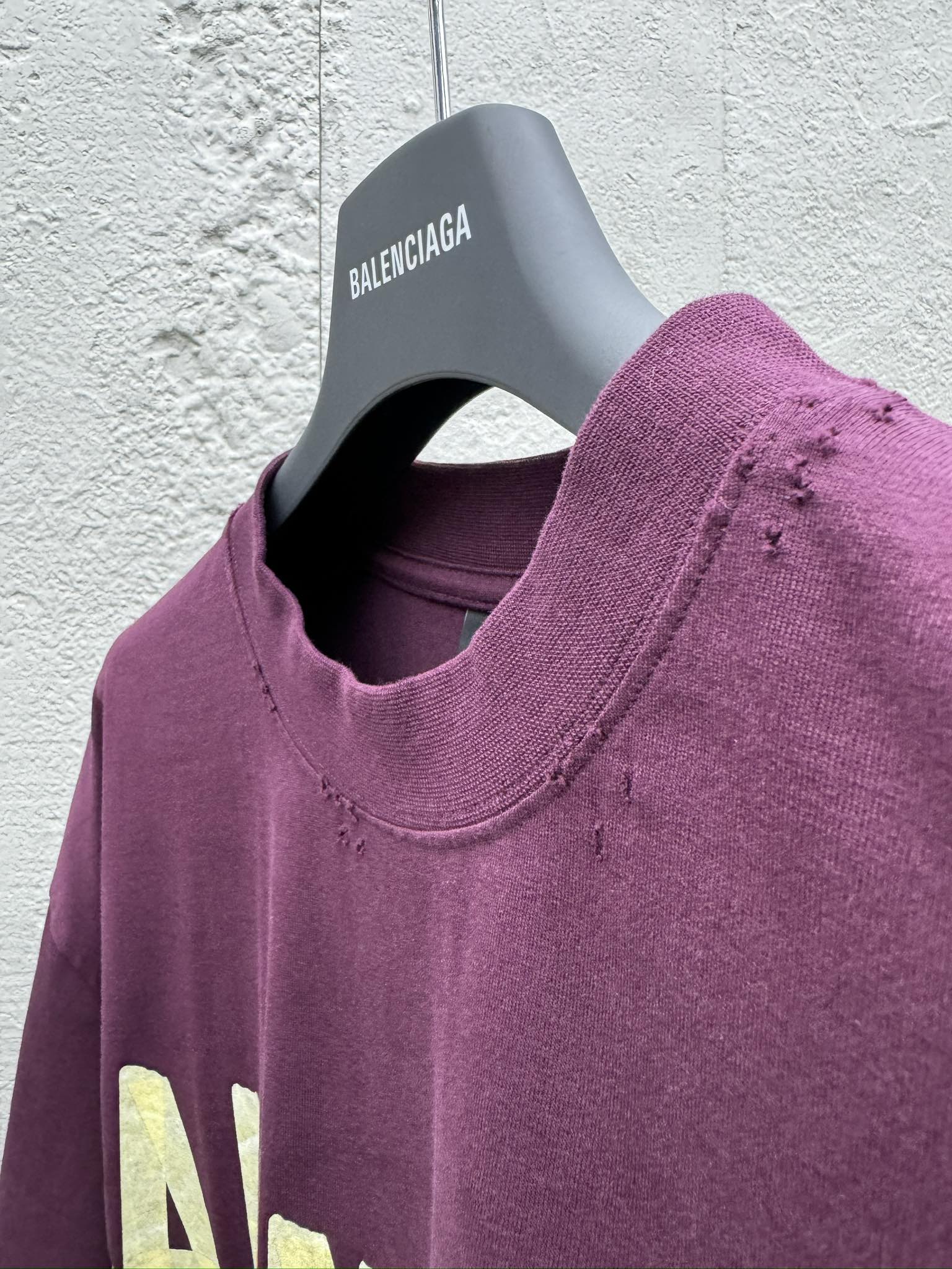 Balenciaga 美纹纸胶带T恤 8