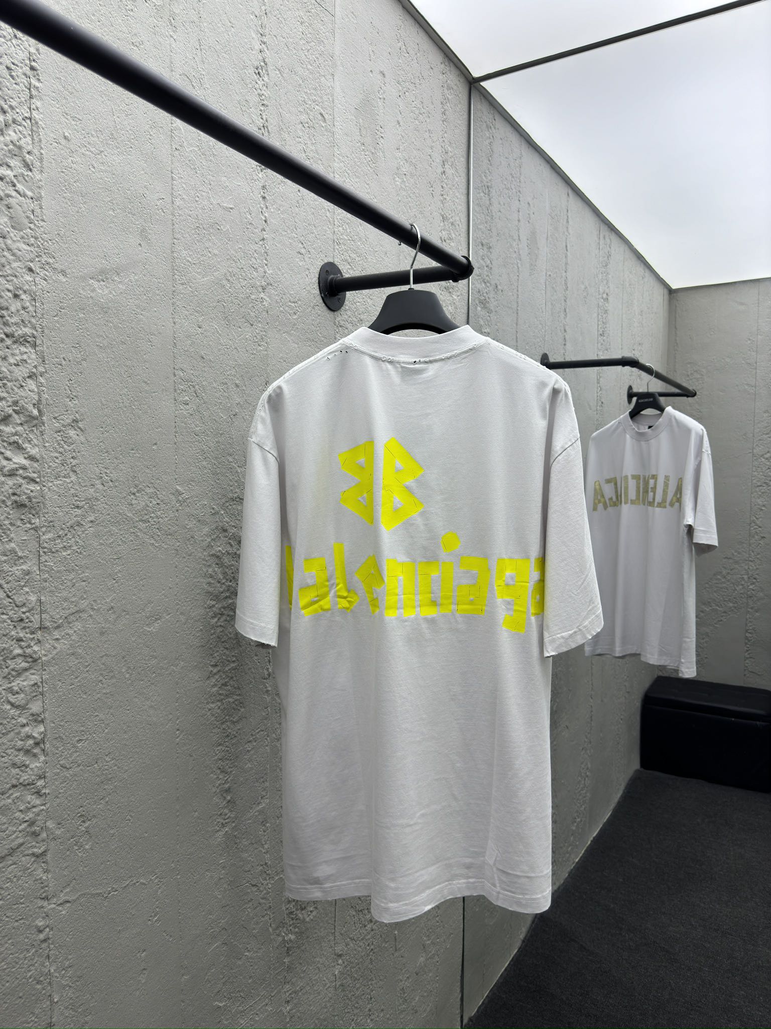 Balenciaga 美纹纸胶带T恤 2