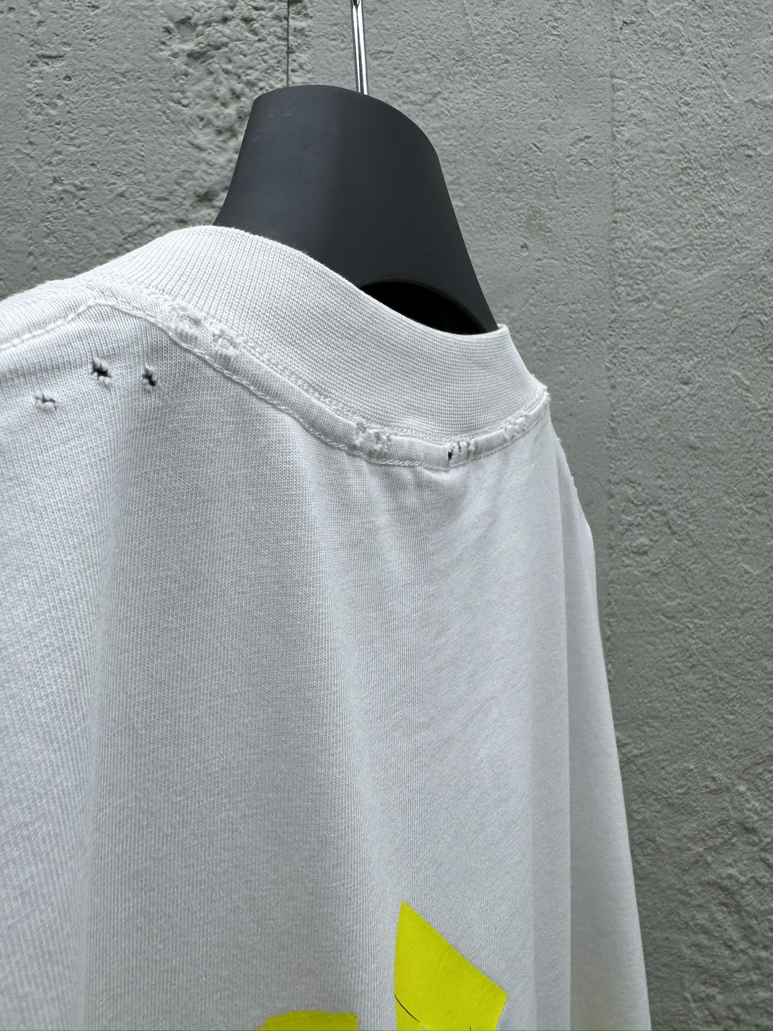 Balenciaga 美纹纸胶带T恤 9