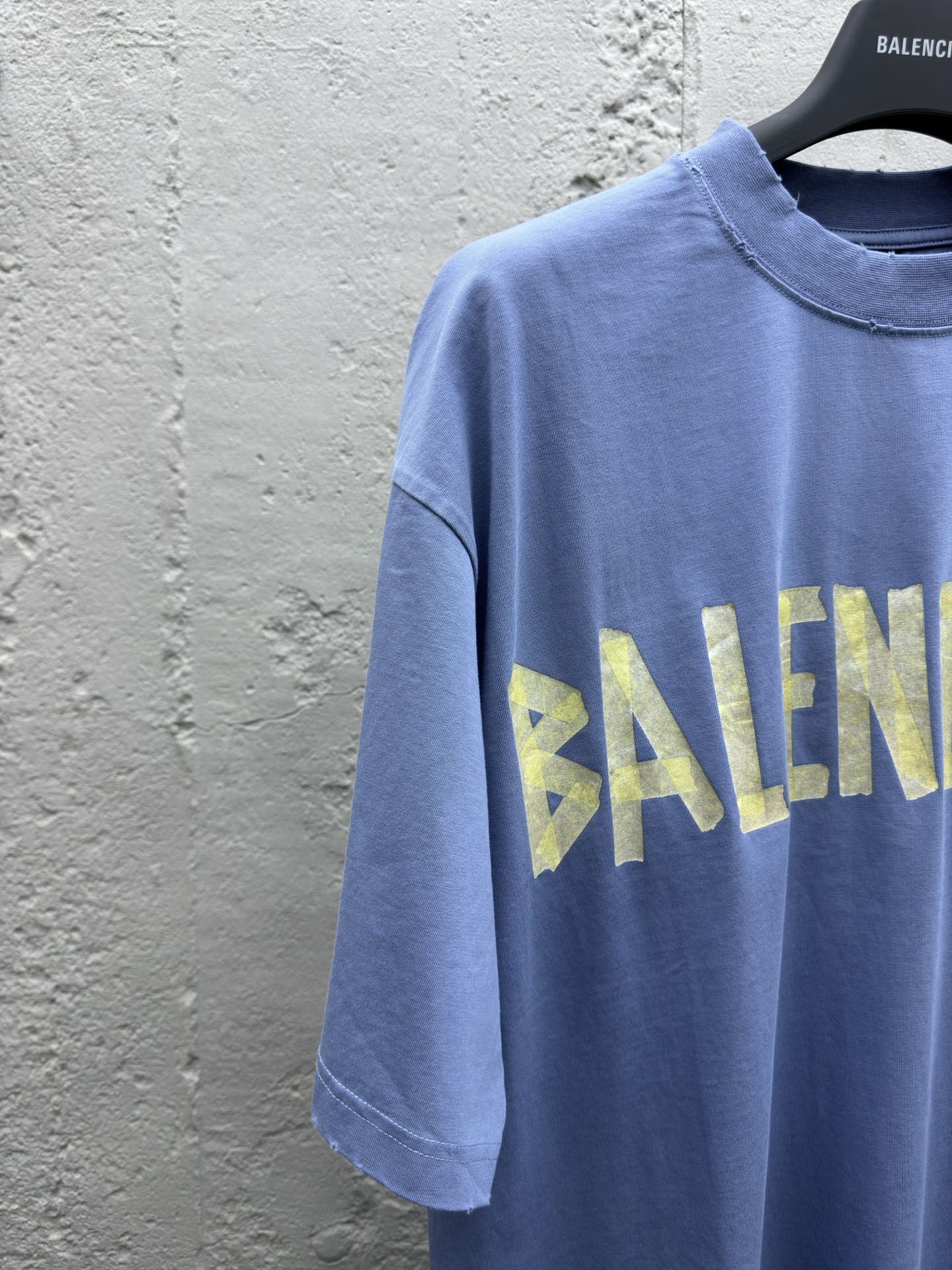 Balenciaga 美纹纸胶带T恤 4