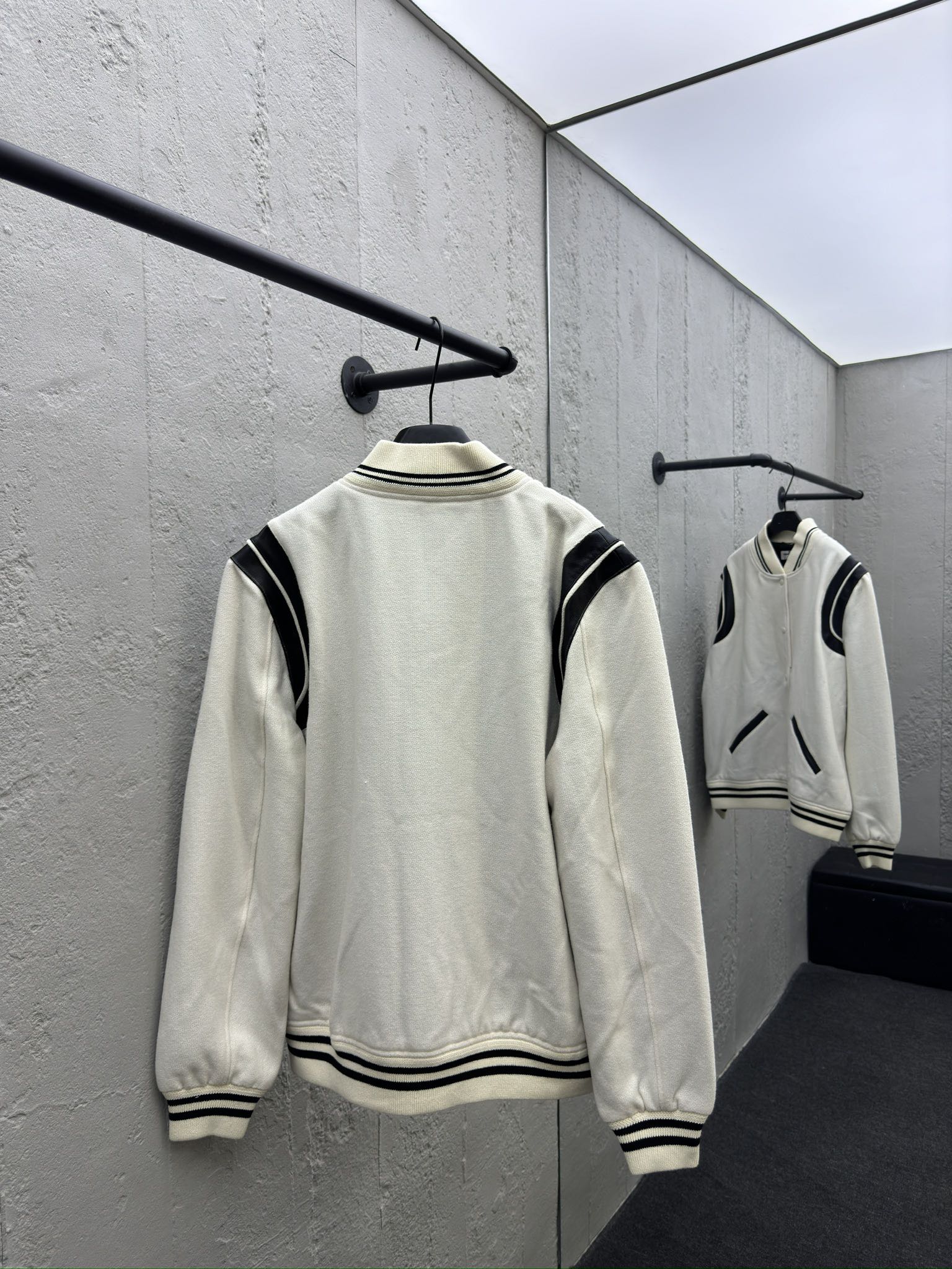 SAINT LAURENT 羊毛棒球夹克外套 2