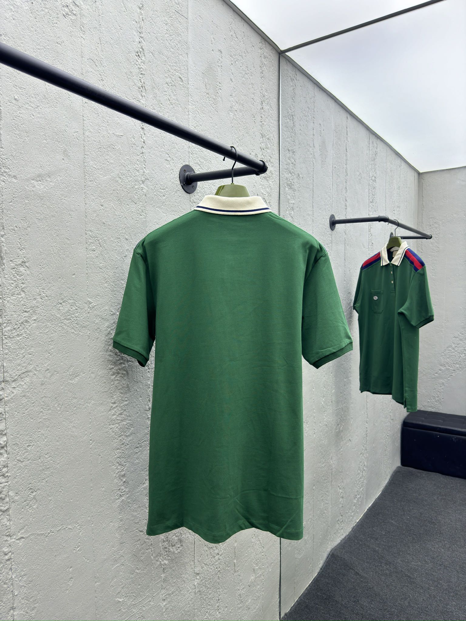 GUCCI 织带镶肩POLO衫 2