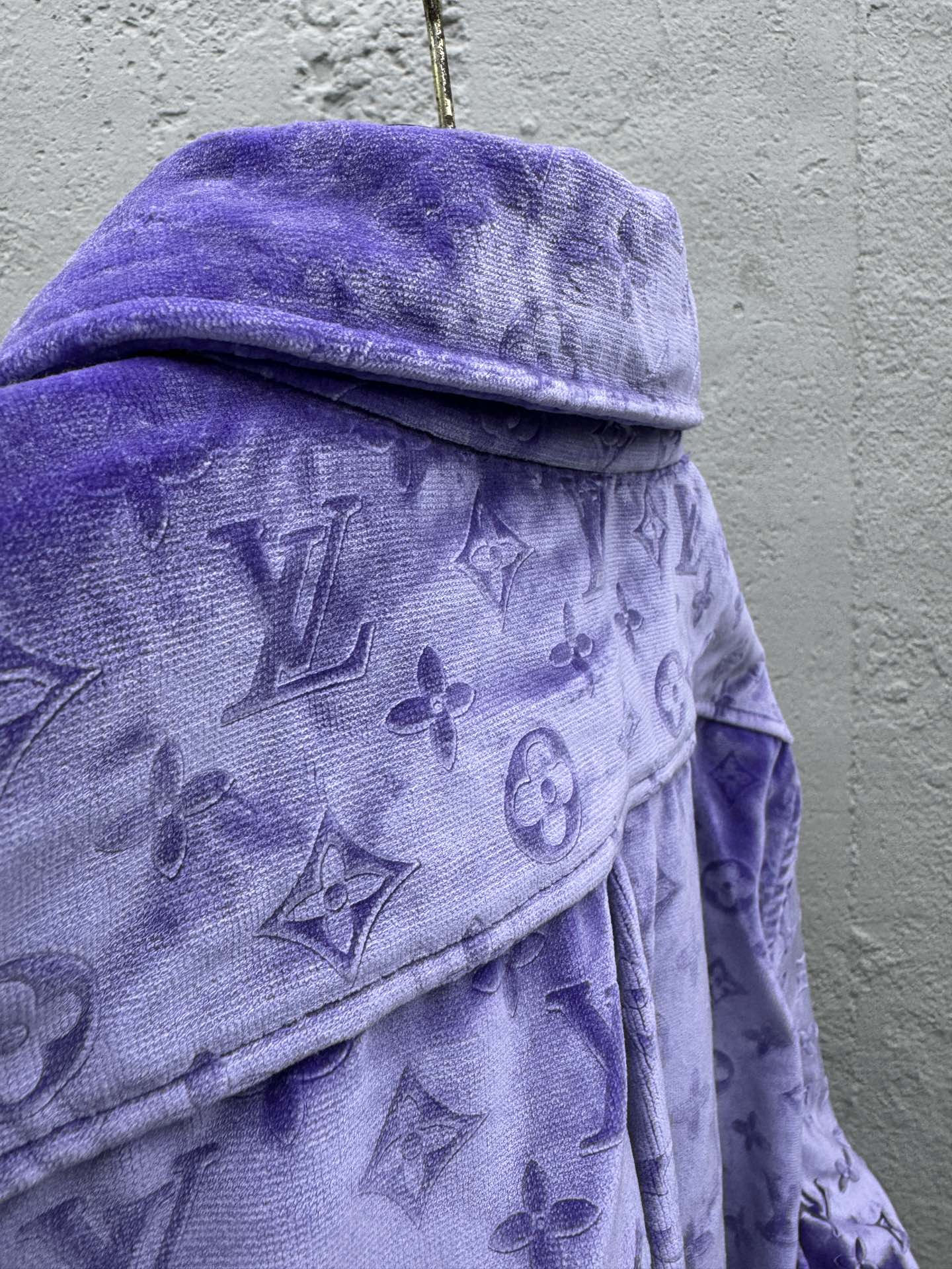 Louis Vuitton Haute Couture Maison Lifestyle Luxury Home Decor Blanket 9