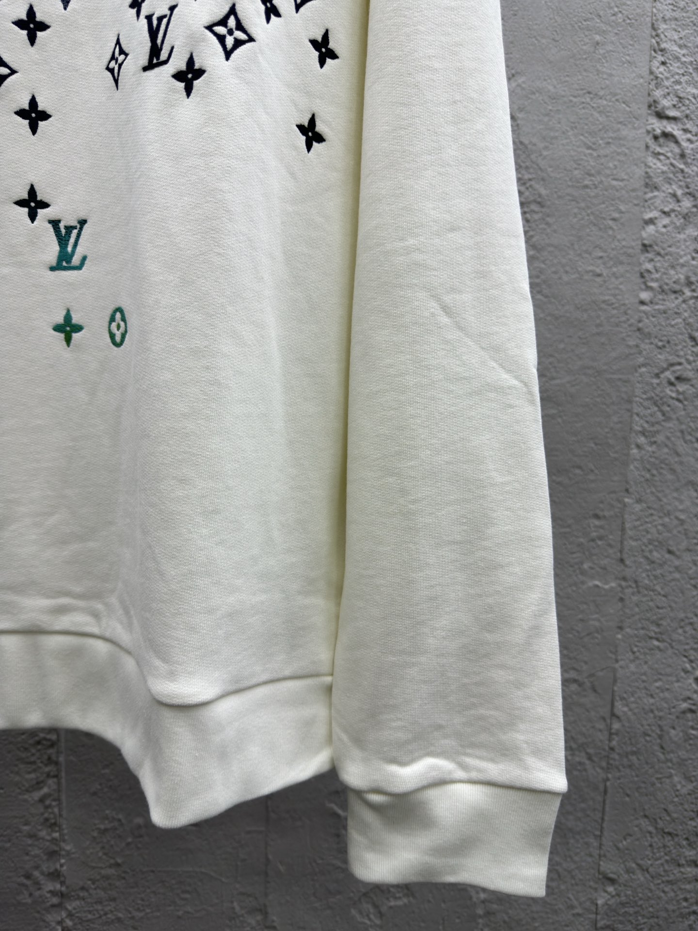 LOUIS VUITTON 满天星绣花卫衣 7