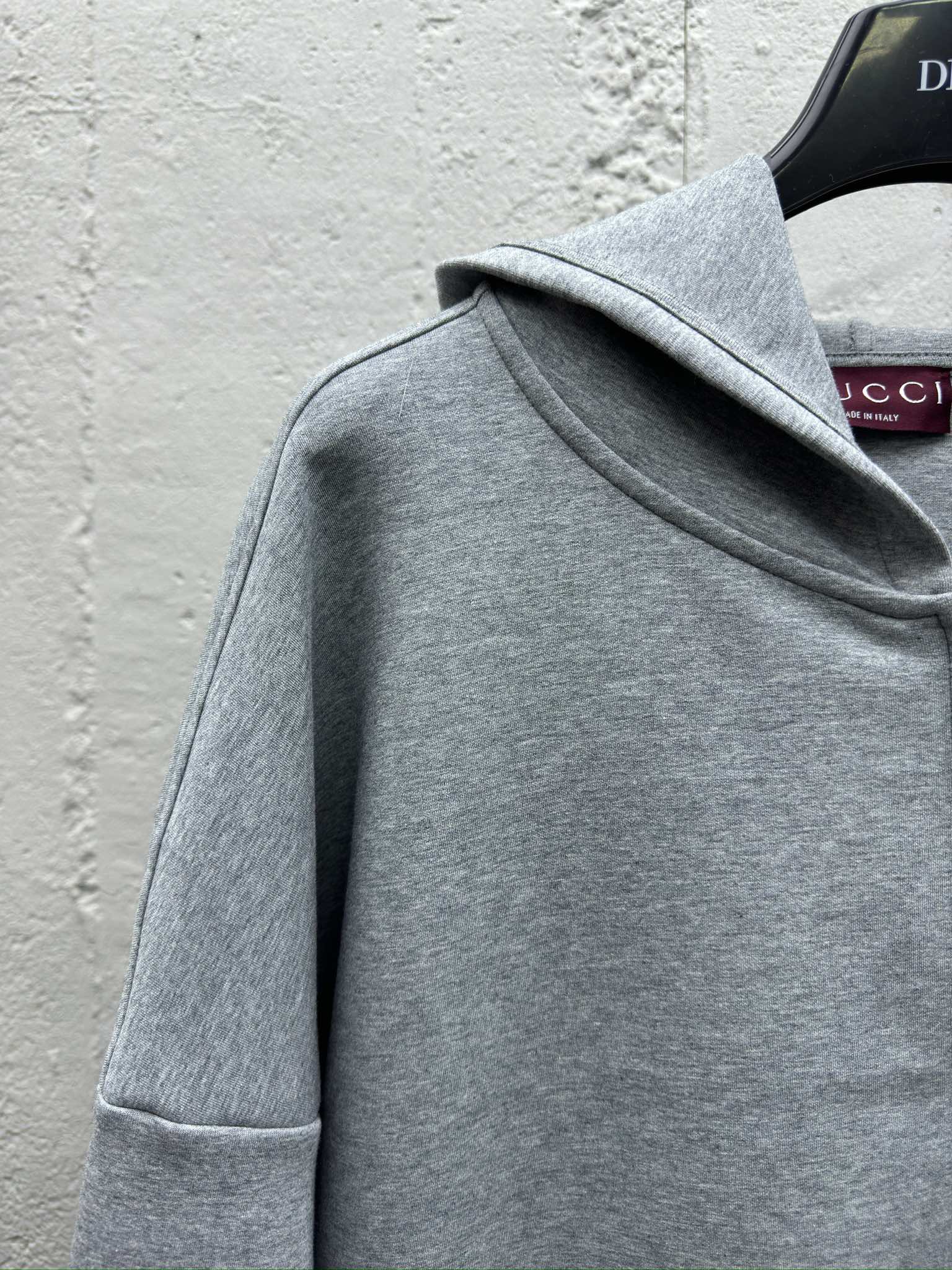 GUCCI 小标连帽拉链衫 4