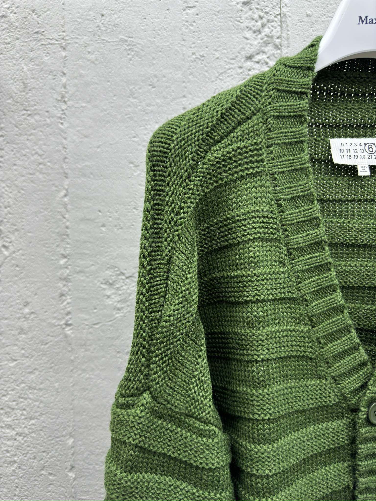 Maison Margiela 下摆破坏针织开衫 4