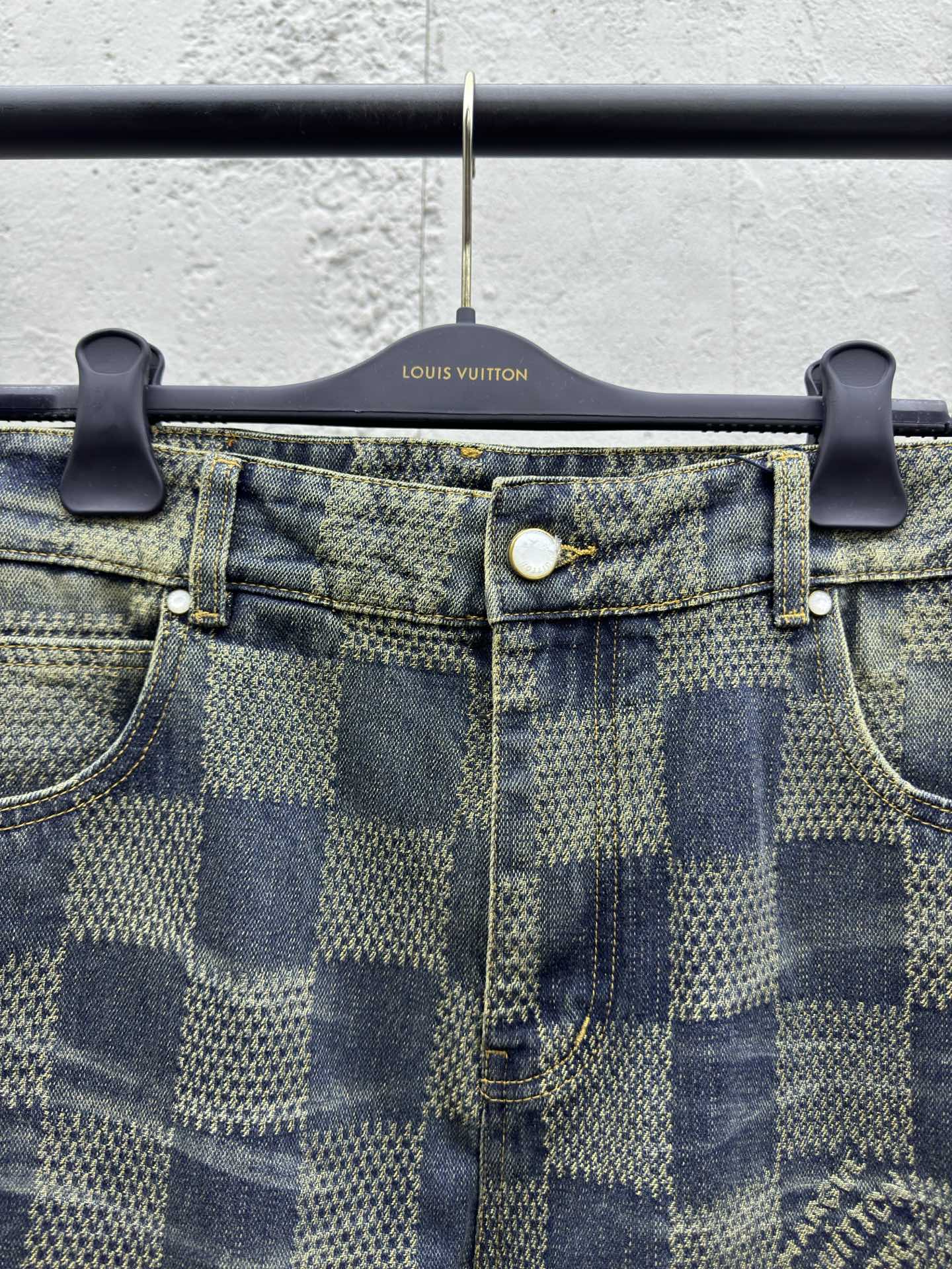 LOUIS VUITTON 泛黄做旧棋盘格牛仔裤 3