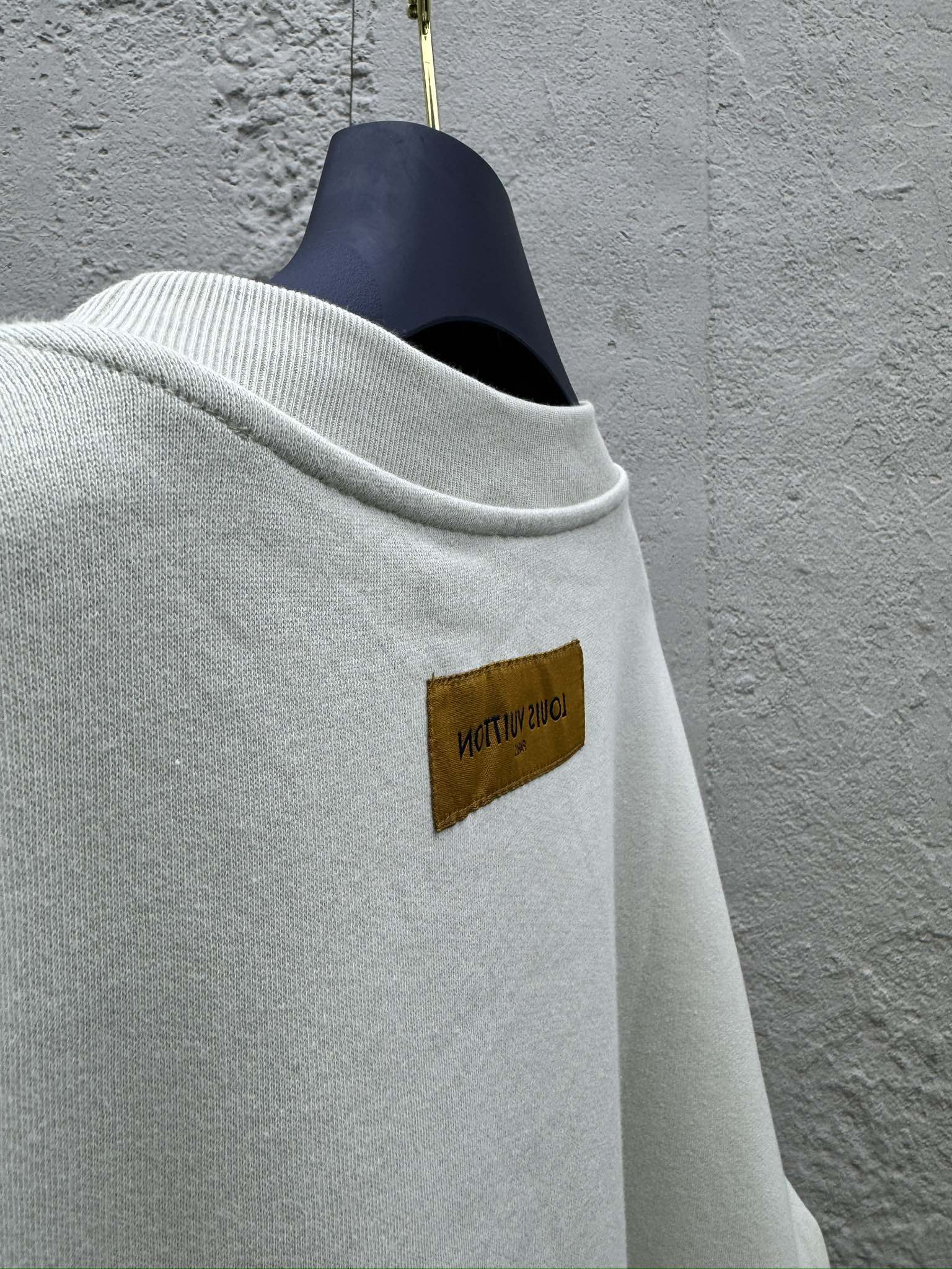 LOUIS VUITTON 毛线绣瞩目卫衣 9