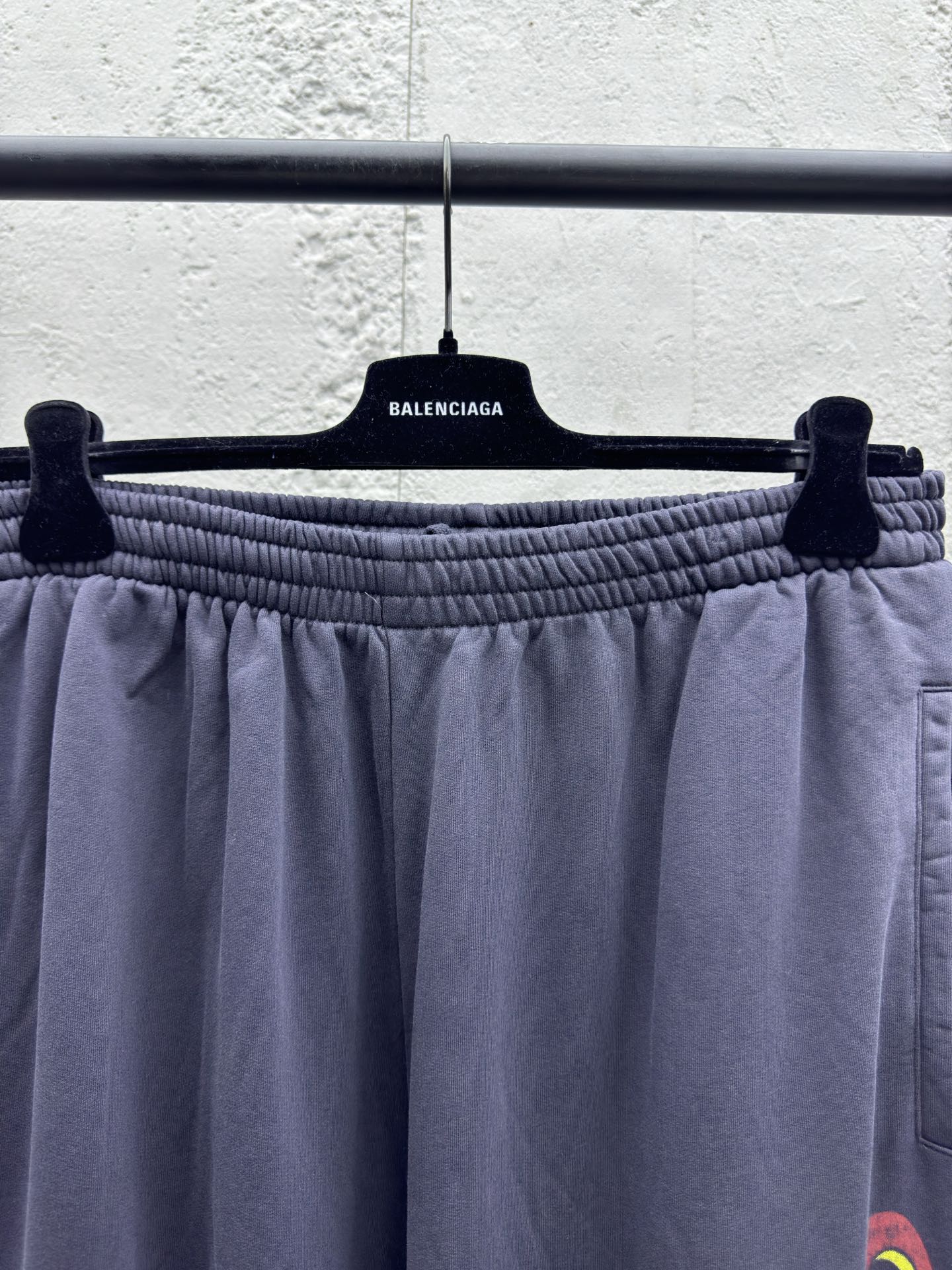 Balenciaga 火焰涂鸦字母logo长裤 3