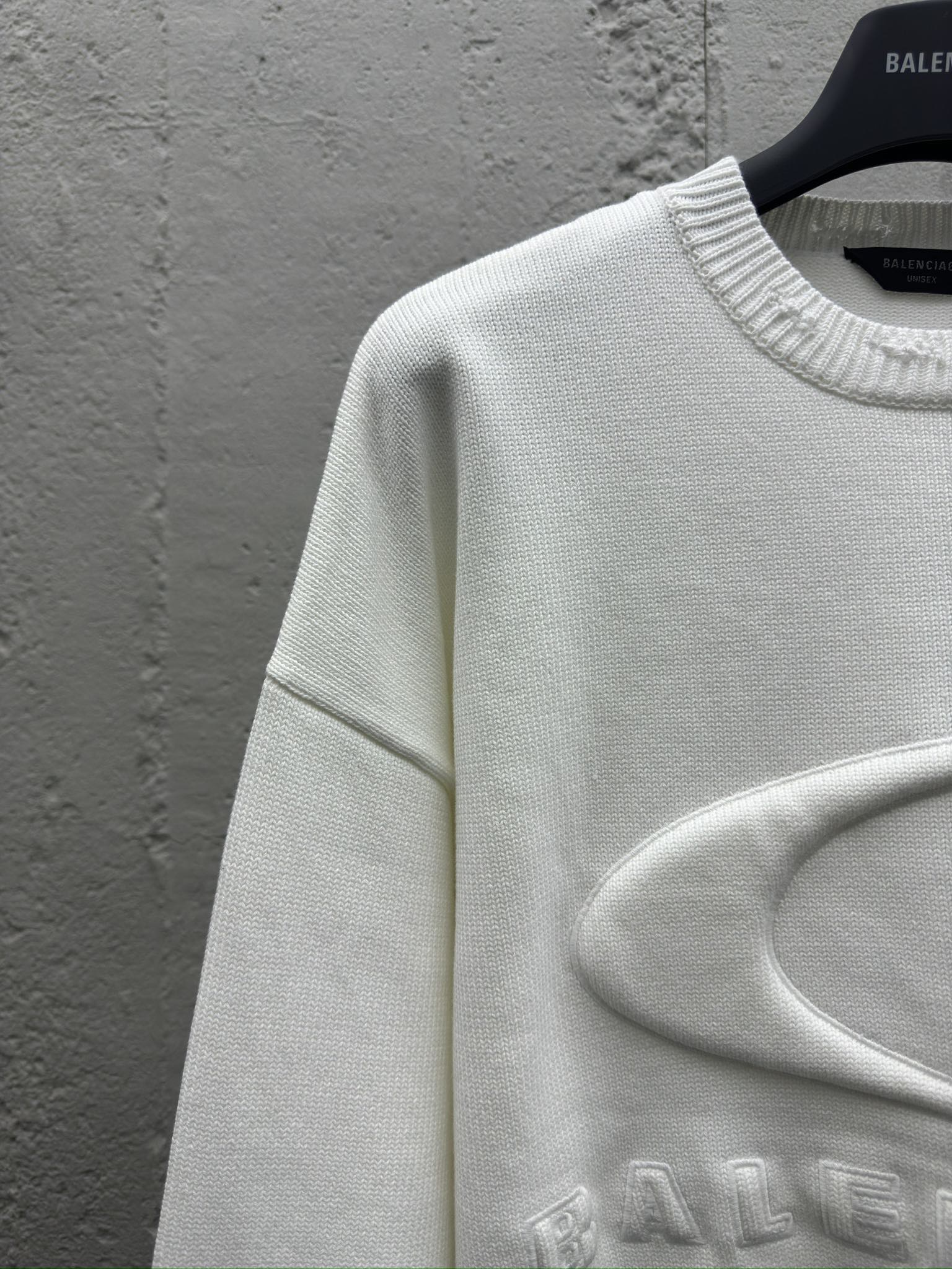 Balenciaga 立体章仔毛衣 4