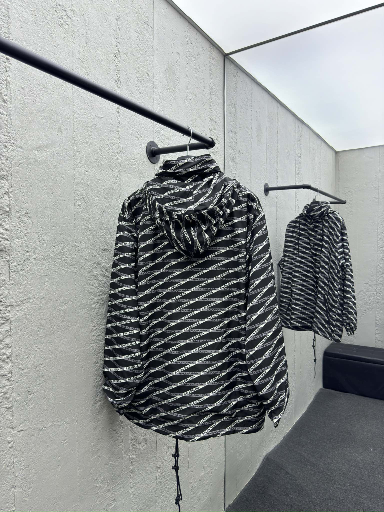 巴黎世家 Balenciaga 高级成衣风衣外套及大衣服饰 #36489FFD 2