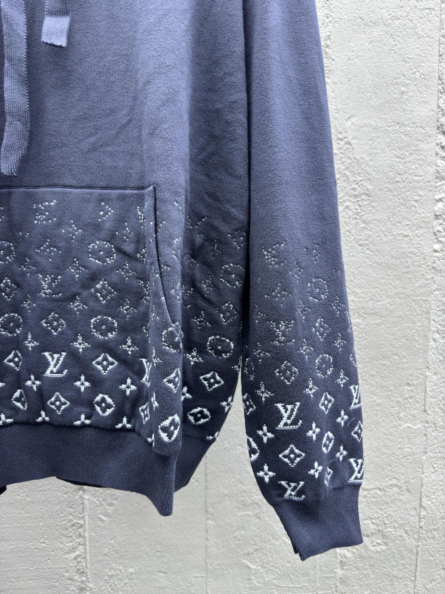 LOUIS VUITTON 渐变印花连帽卫衣 7