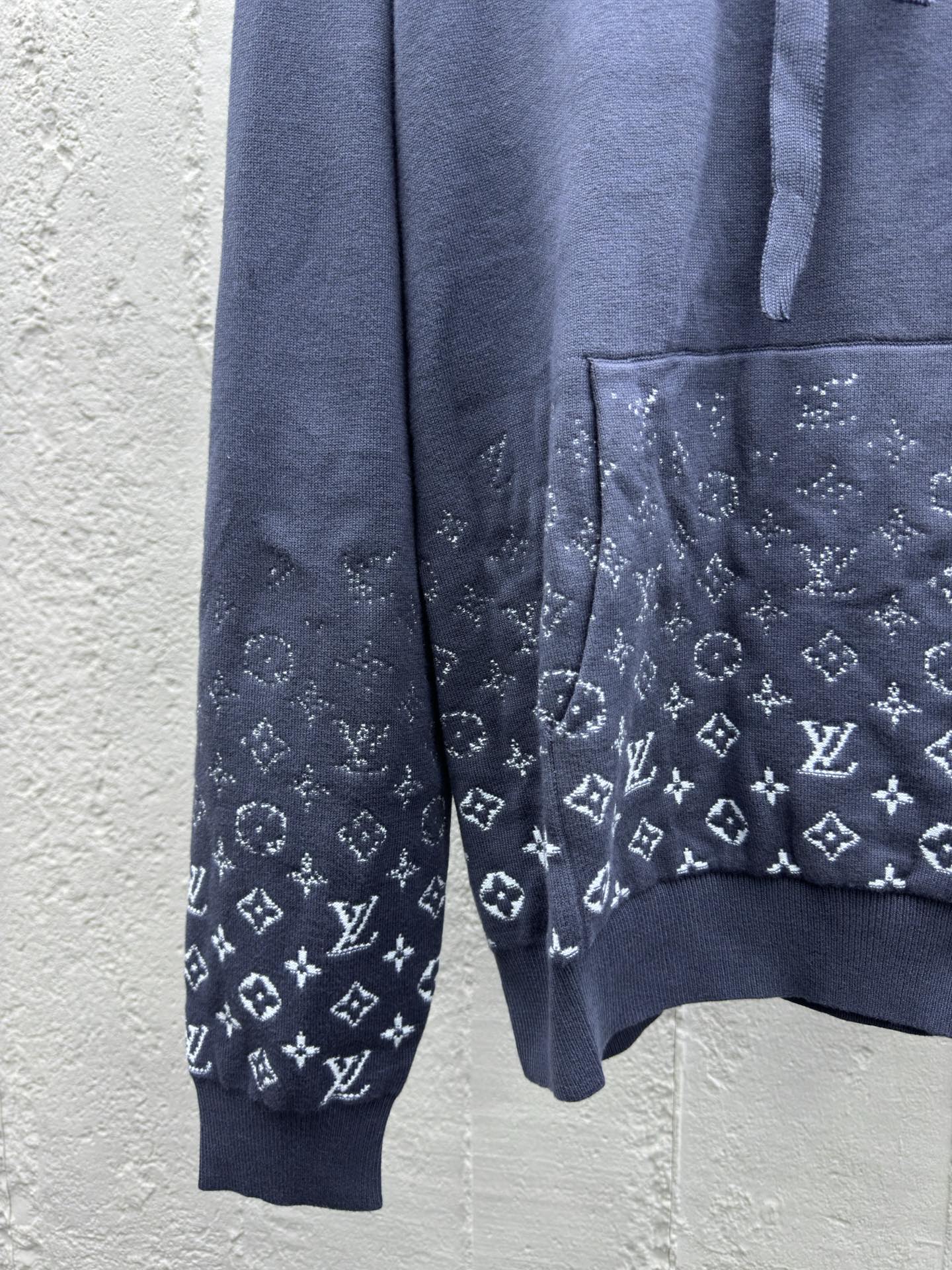 LOUIS VUITTON 渐变印花连帽卫衣 6