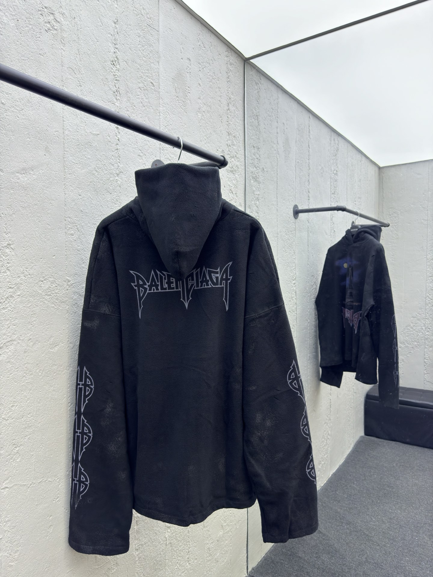 Balenciaga 正塔摇粒绒帽衫 2