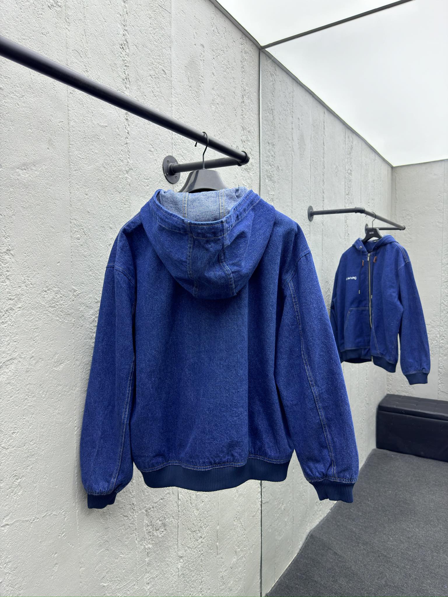 DIOR 签名刺绣字母夹克外套 2