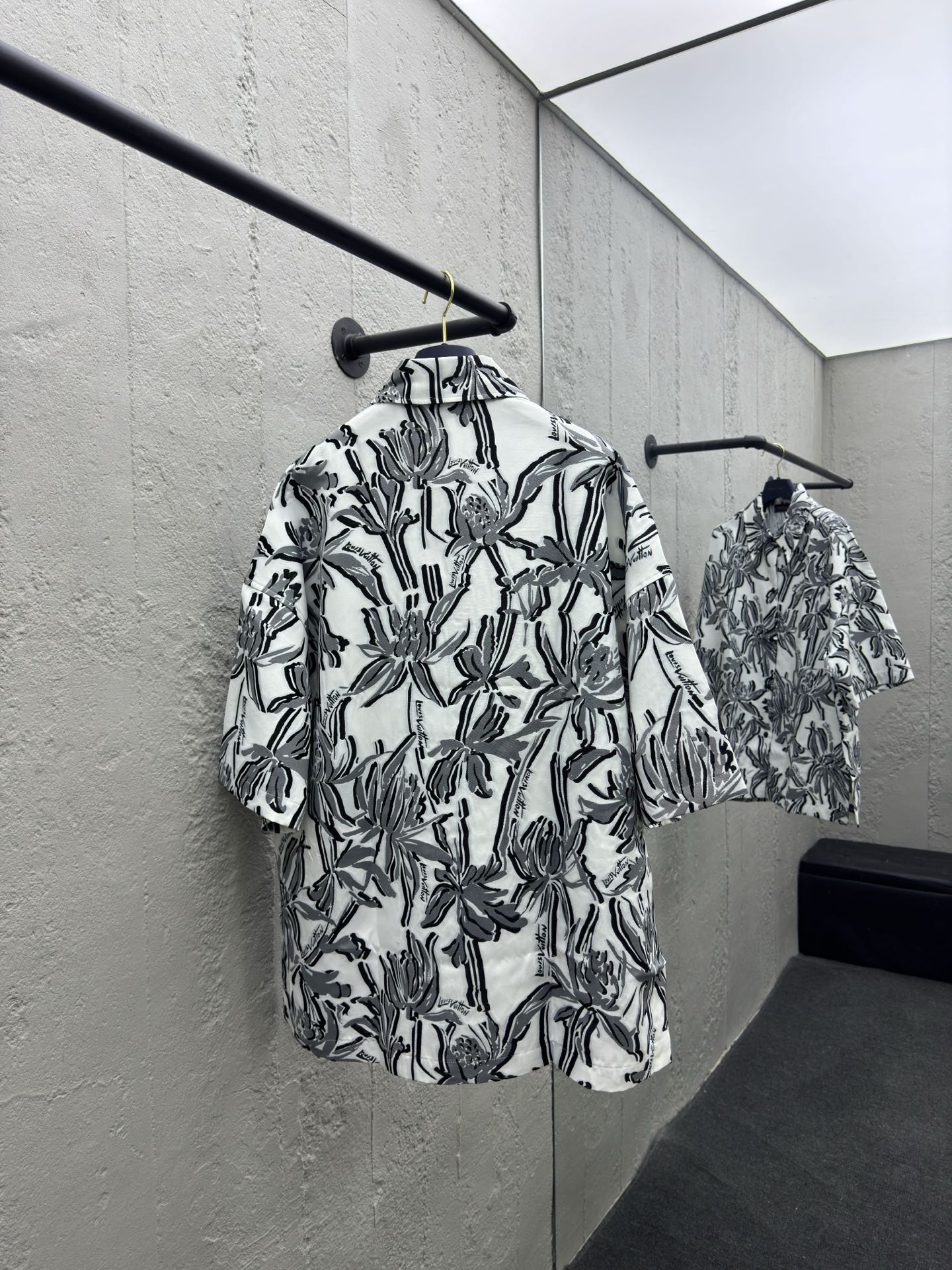 LOUIS VUITTON 花卉人丝剪花衬衫 2