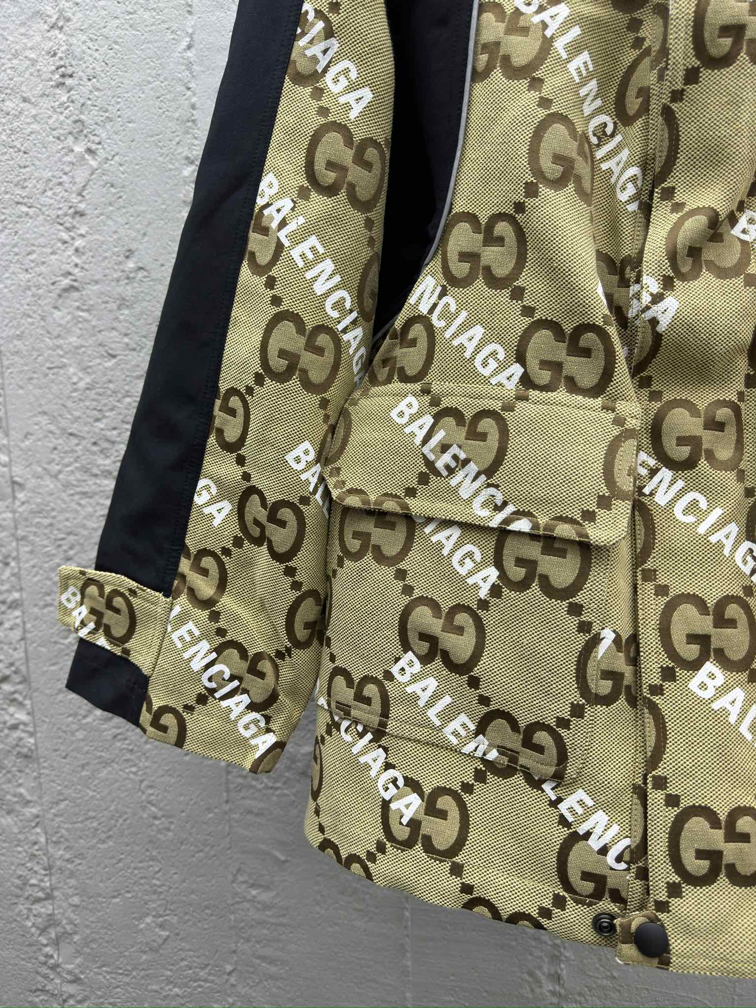 GUCCI X BLCG 联名斜字母风衣夹克外套 6