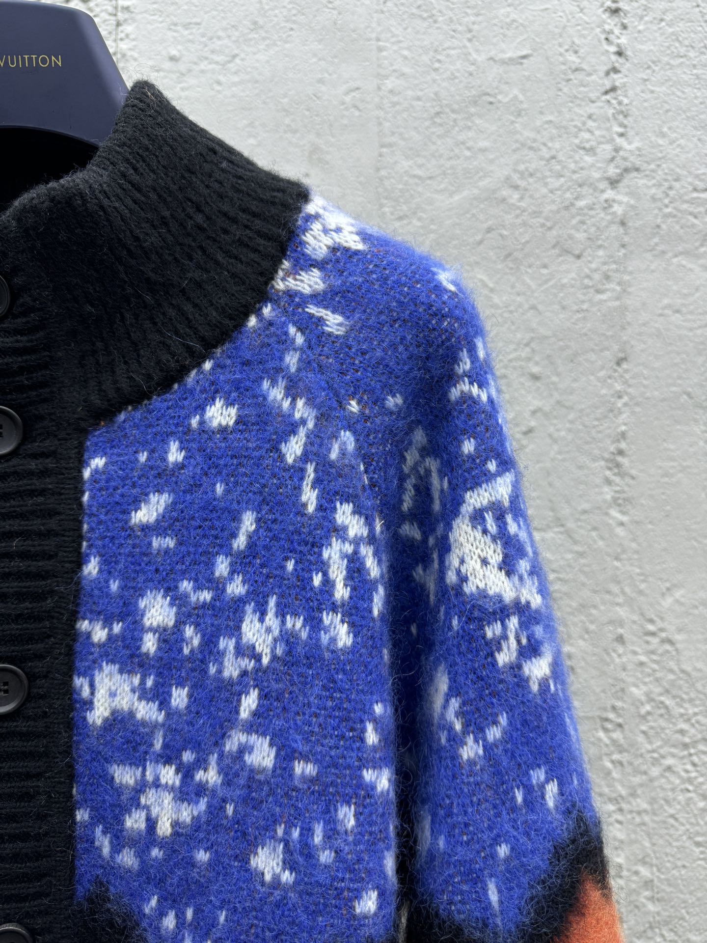 LOUIS VUITTON 波浪纹拼色飘雪开衫 5