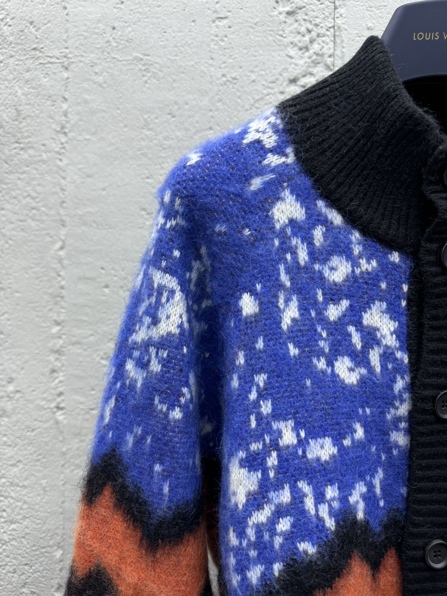 LOUIS VUITTON 波浪纹拼色飘雪开衫 4