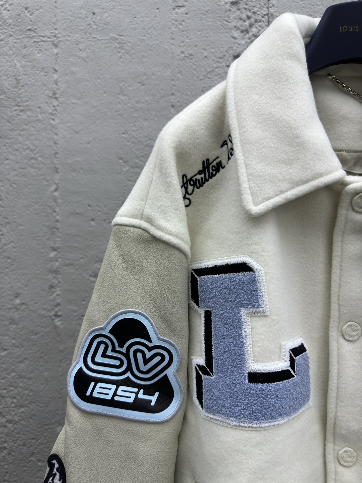 LOUIS VUITTON 兔八哥毛尼棒球服外套 4