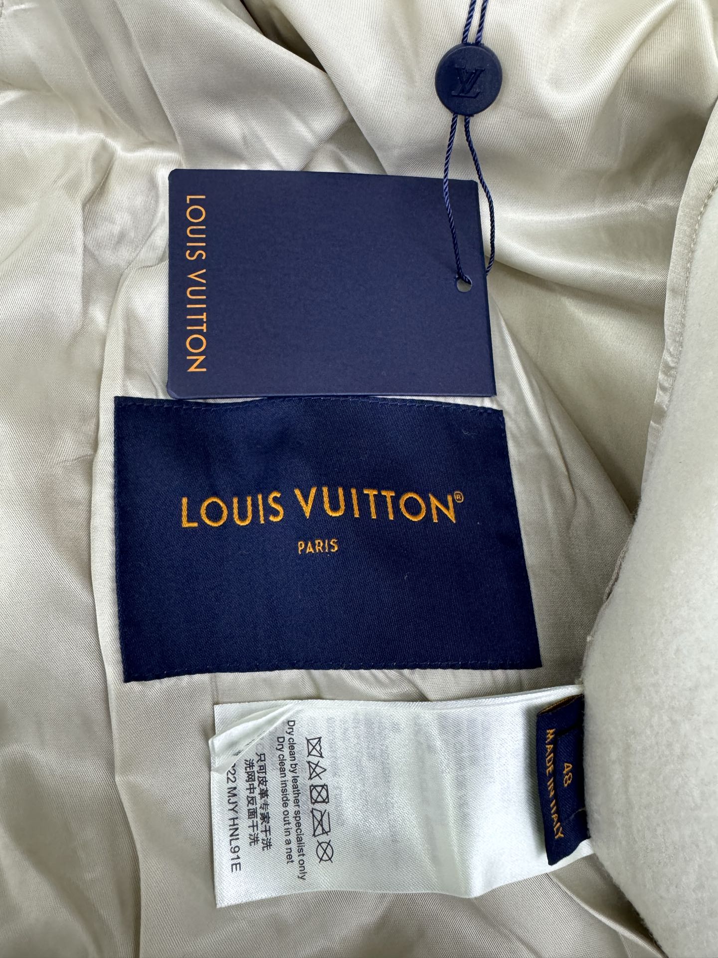 LOUIS VUITTON 兔八哥毛尼棒球服外套 9
