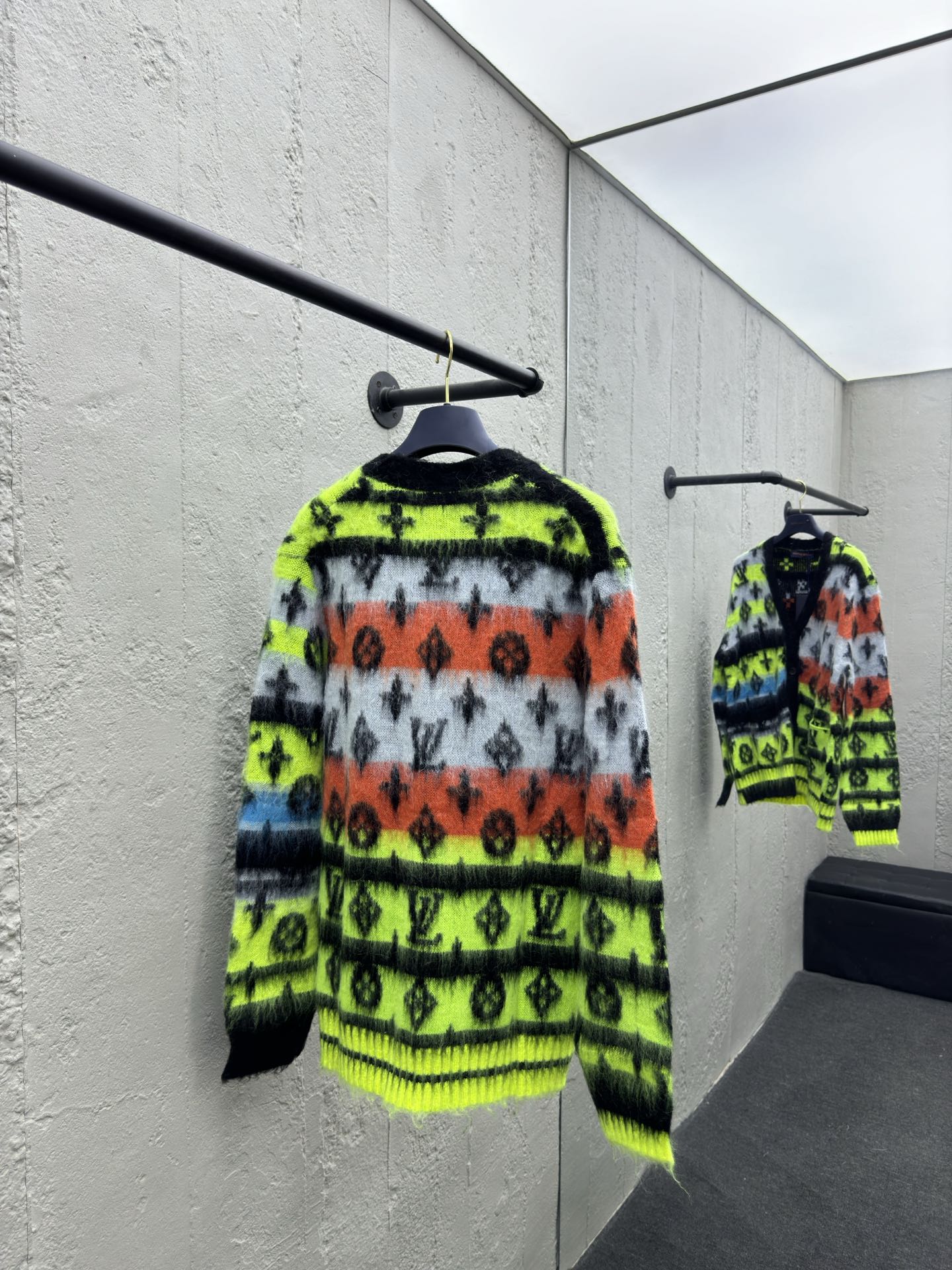 LOUIS VUITTON 马海毛LOGO开衫 2