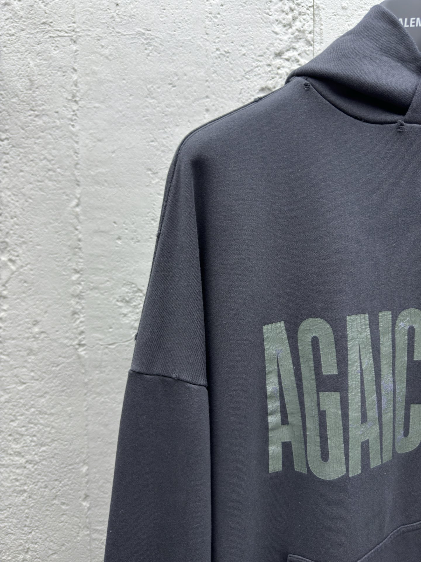 Balenciaga Cracked Letter Logo Hoodie - Bag 4