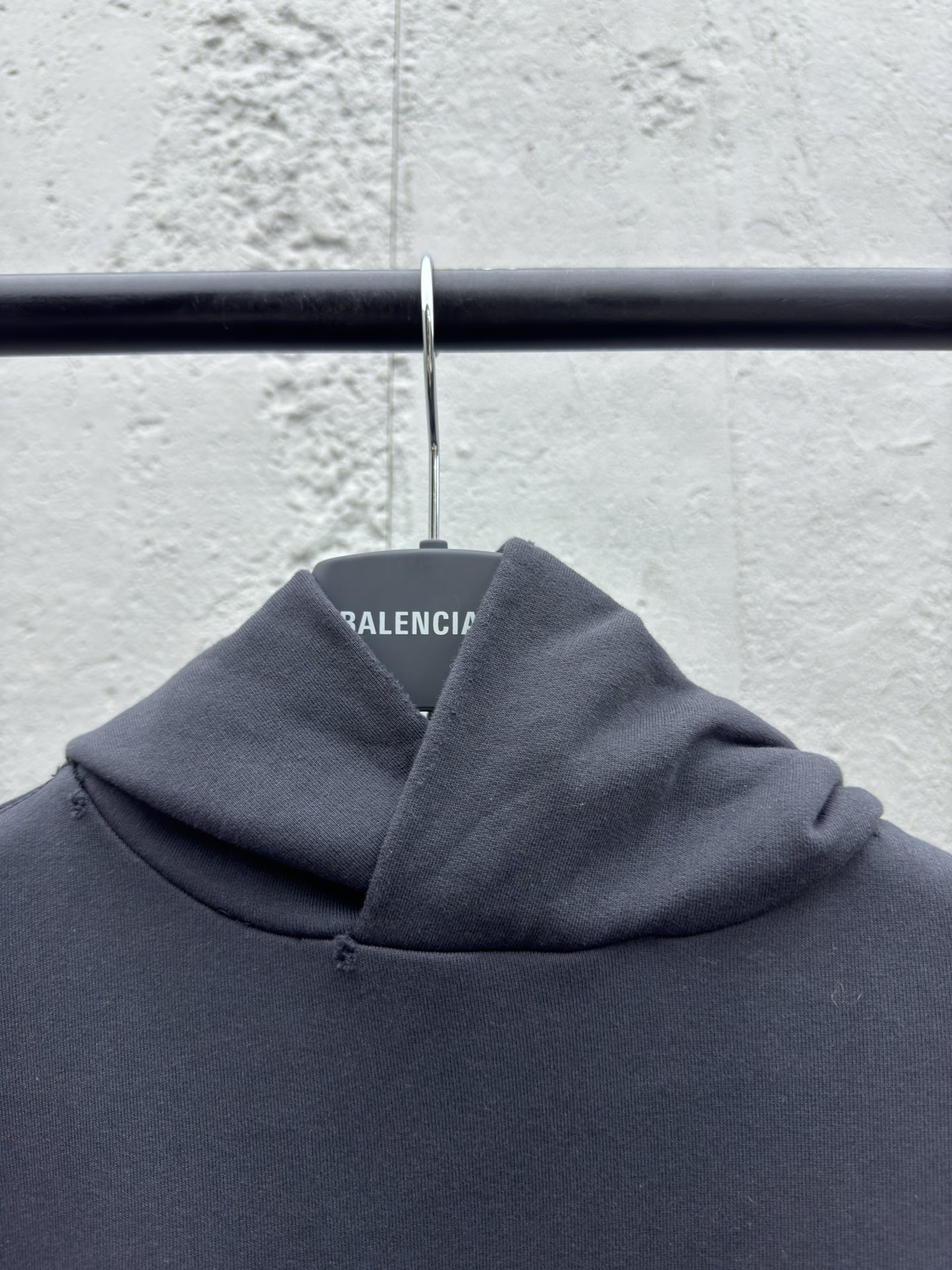 Balenciaga Cracked Letter Logo Hoodie - Bag 3