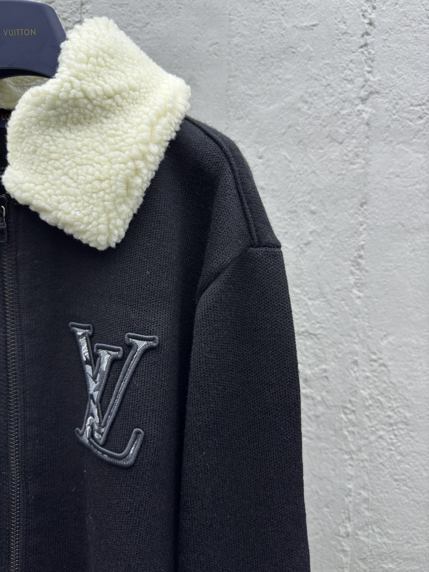 LOUIS VUITTON 毛领毛织拉链外套 5