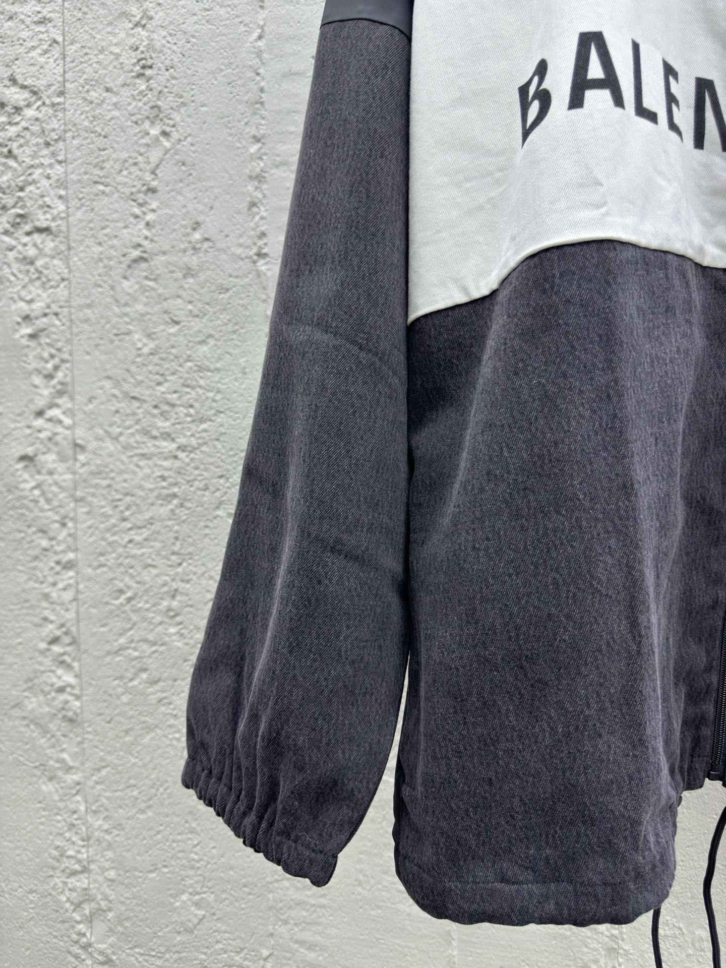 Balenciaga 撞色拼接冲锋衣外套 6