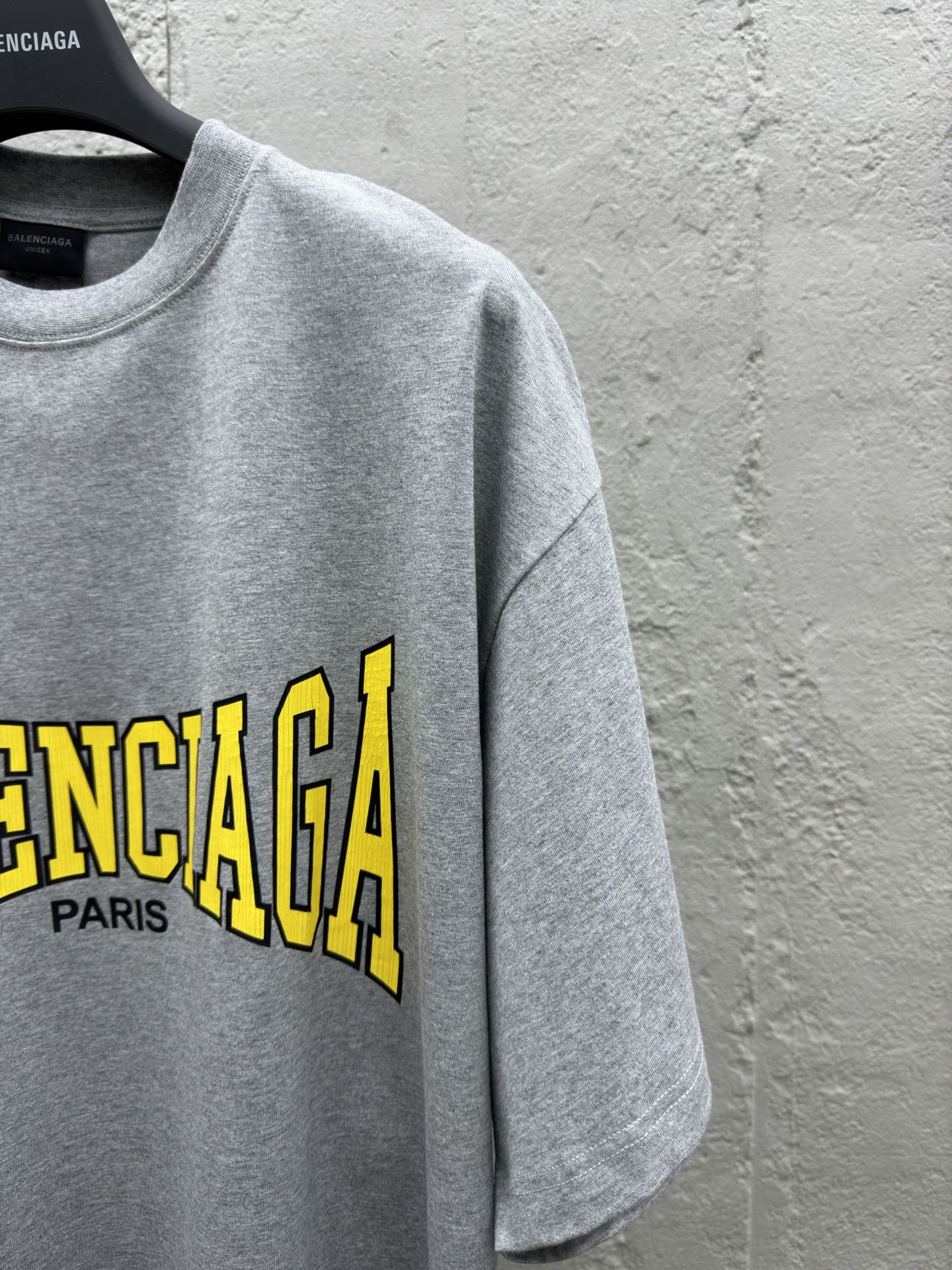 Balenciaga 破裂纹字母短袖 5
