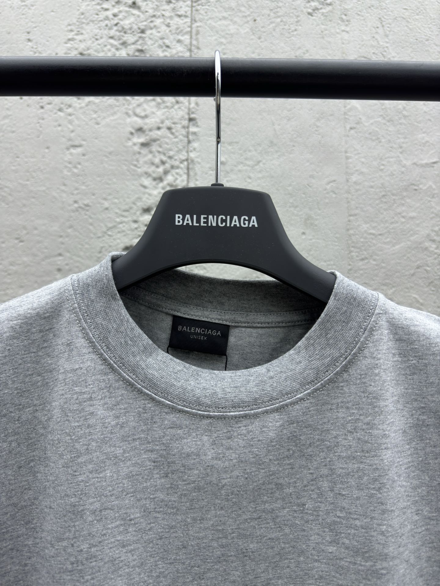 Balenciaga 破裂纹字母短袖 3