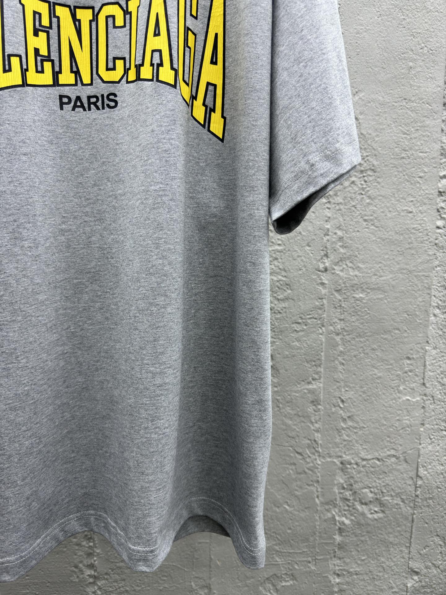 Balenciaga 破裂纹字母短袖 7