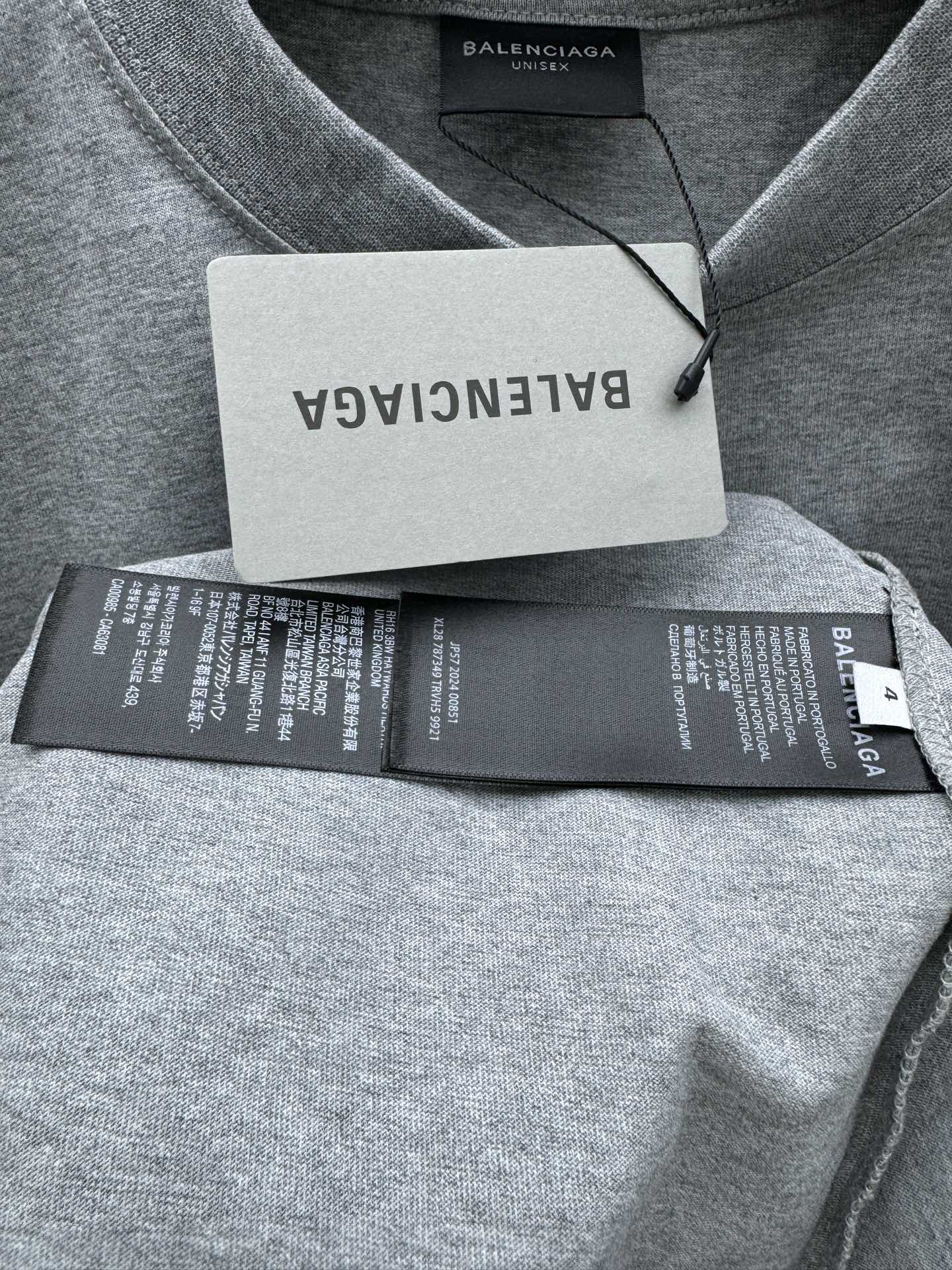 Balenciaga 破裂纹字母短袖 9