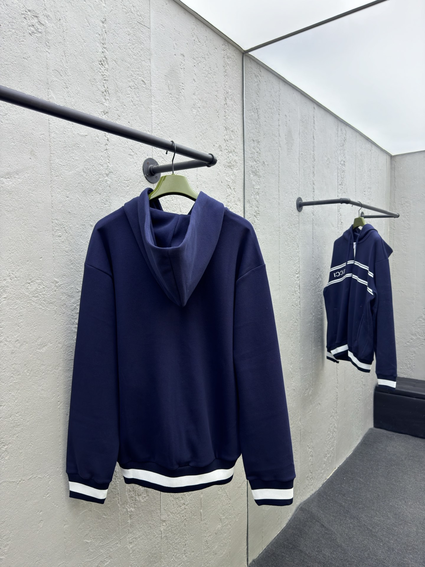 古驰 Gucci 高级成衣风衣外套及大衣服饰 #60C66E69 2