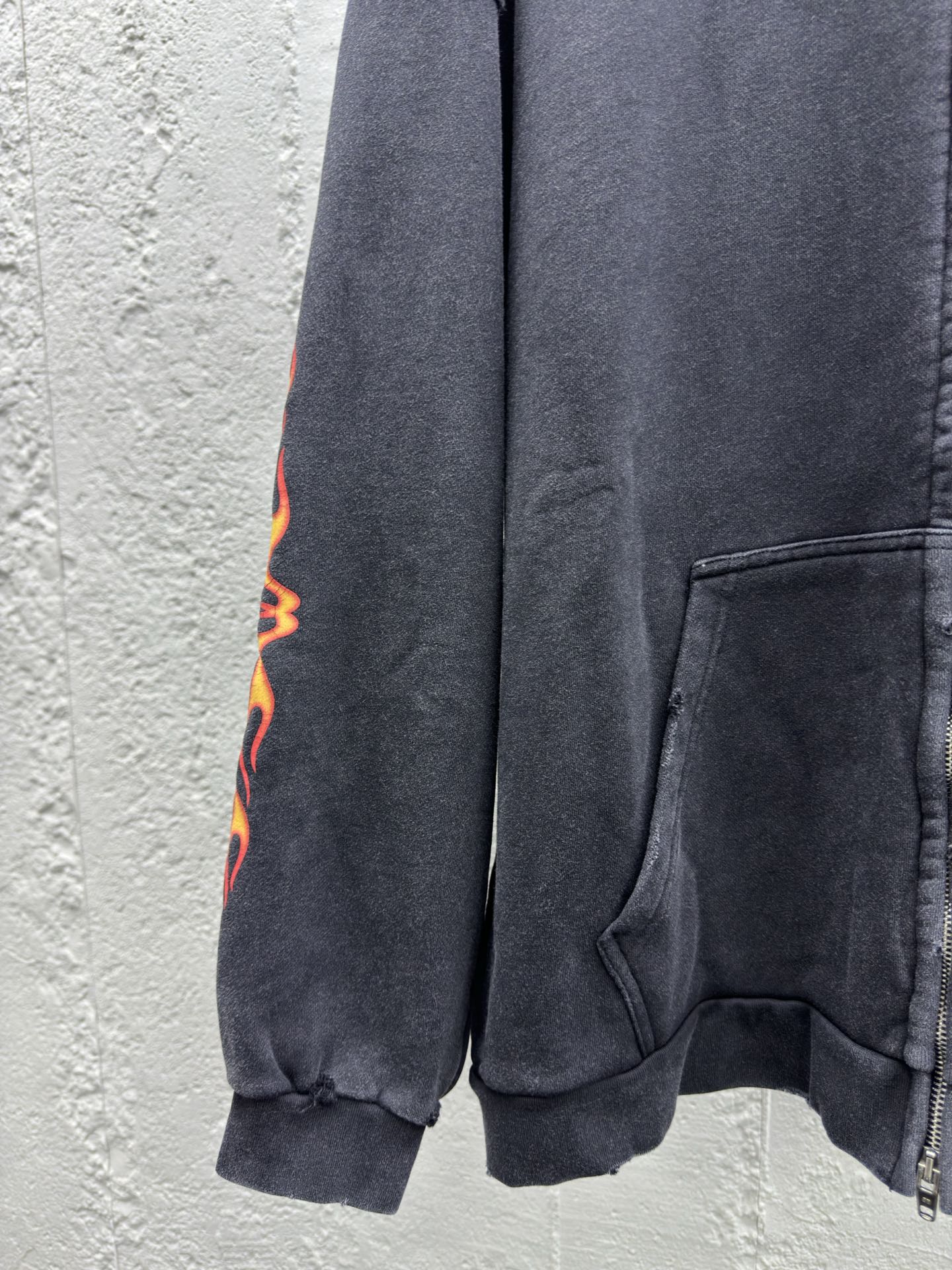 Balenciaga 火焰双环拉链外套 6