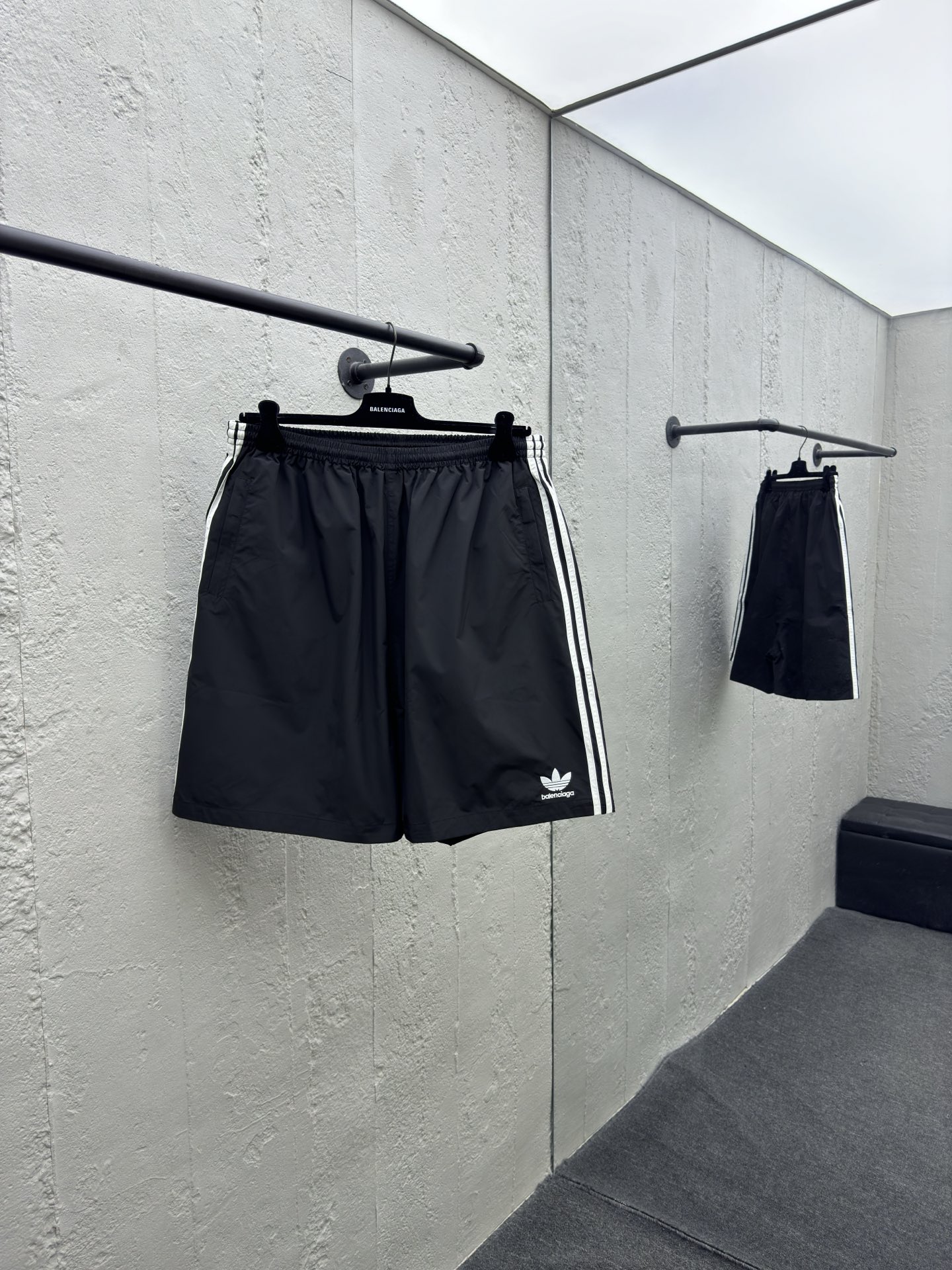 Balenciaga x Trefoil Collaboration Shorts - Clothes