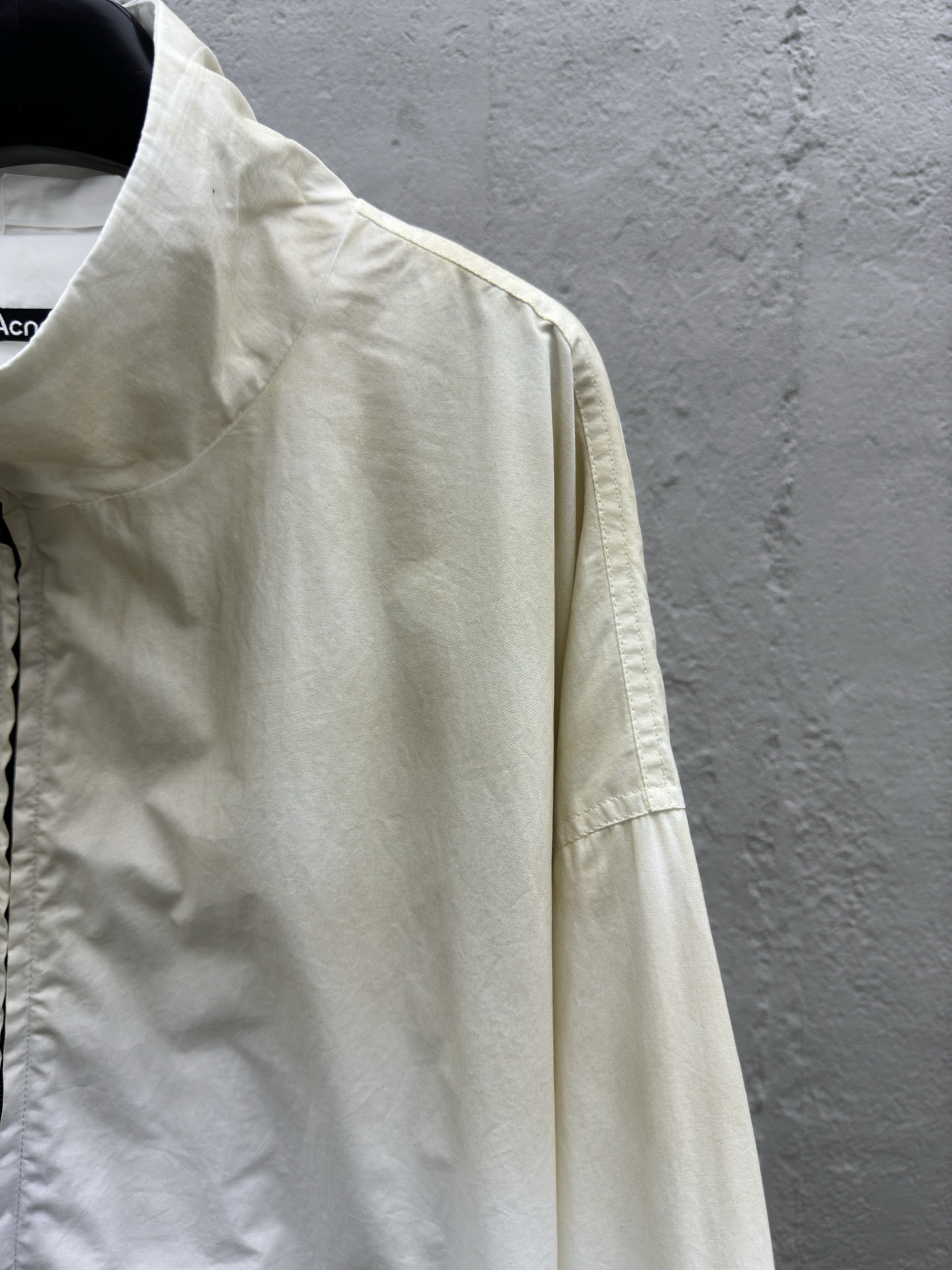 Acne Studios 水洗做旧背后字母夹克外套 5