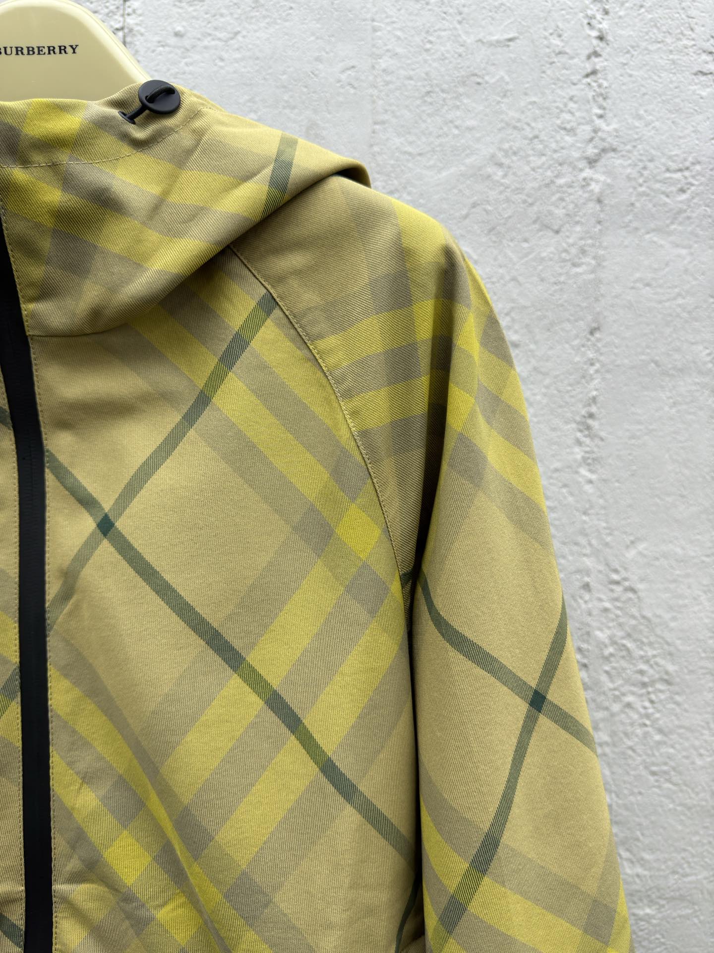 BURBERRY 斜纹拼接收腰外套 5