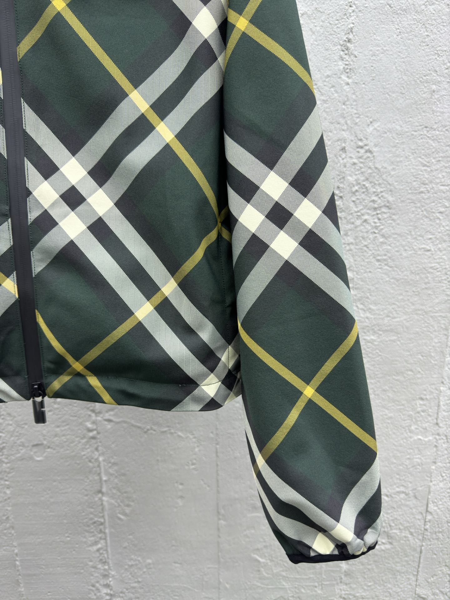 BURBERRY 斜纹拼接收腰外套 7