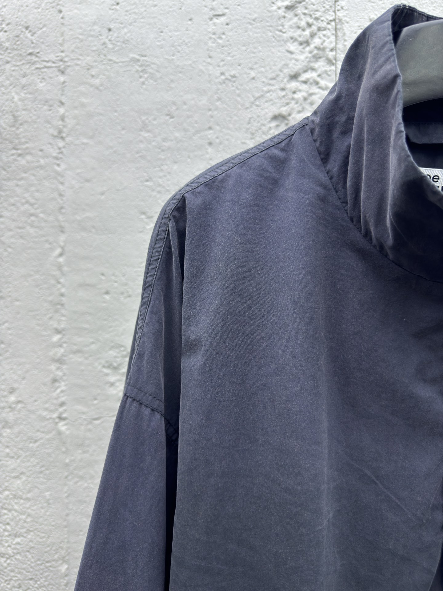 Acne Studios 水洗做旧背后字母夹克外套 4