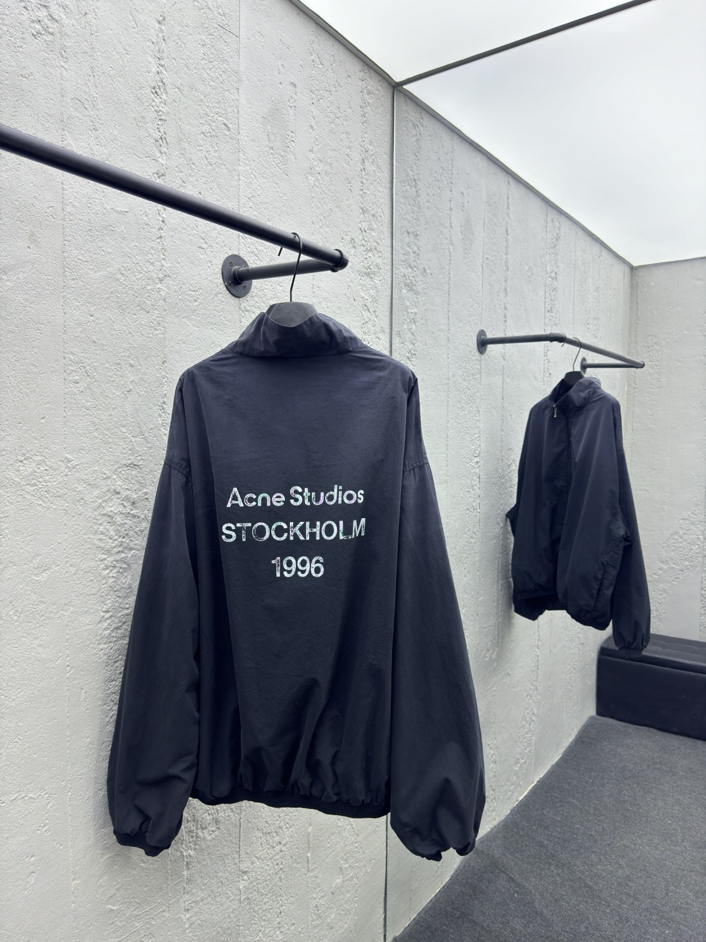 Acne Studios 水洗做旧背后字母夹克外套 2