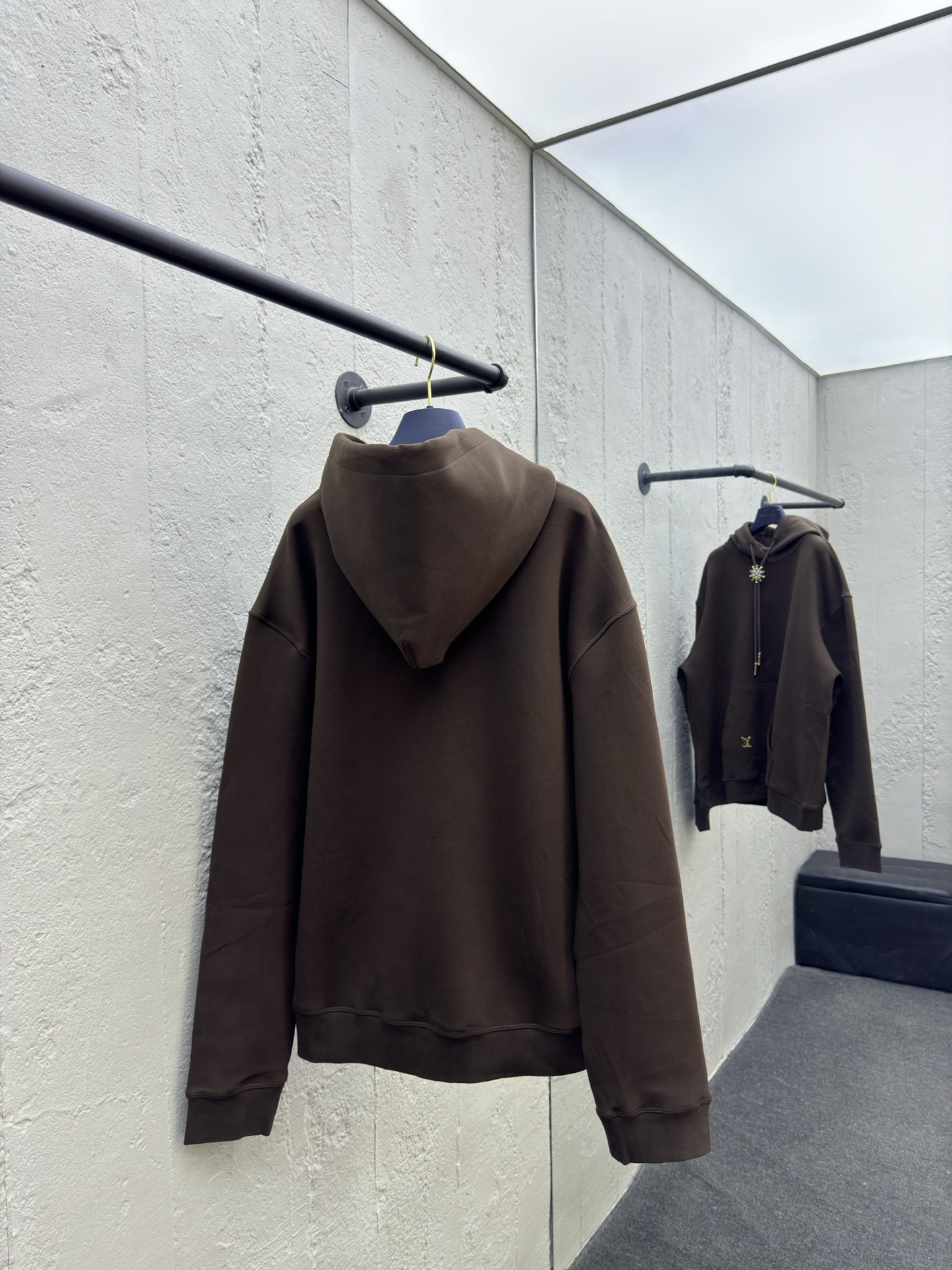 LOUIS VUITTON 绿松石太阳花卫衣 2