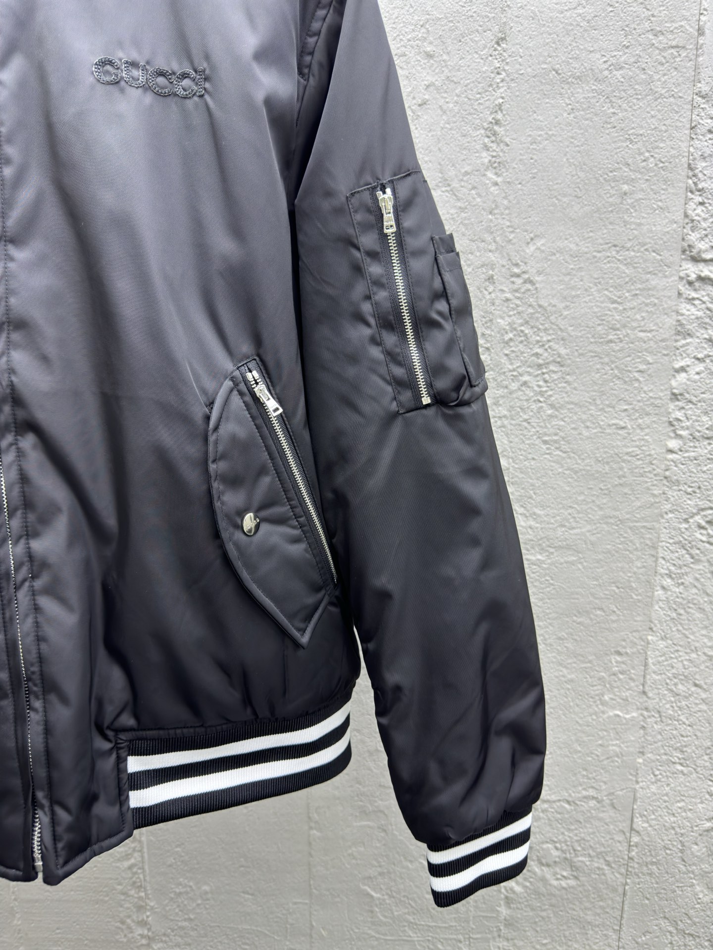 古驰 Gucci 高级成衣风衣外套及大衣服饰 #A7B16070 9