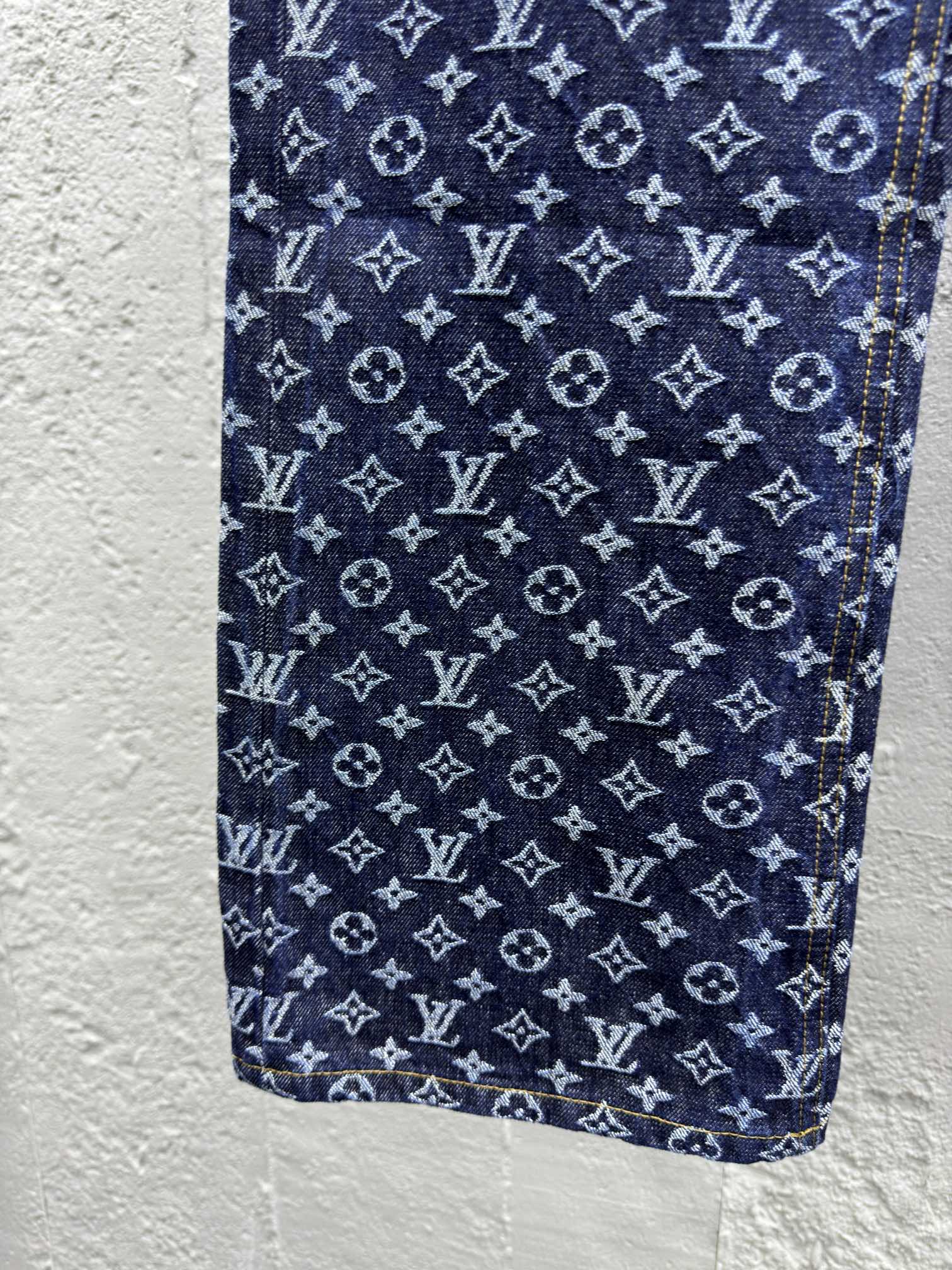 LOUIS VUITTON 珍珠扣提满印牛仔裤 6