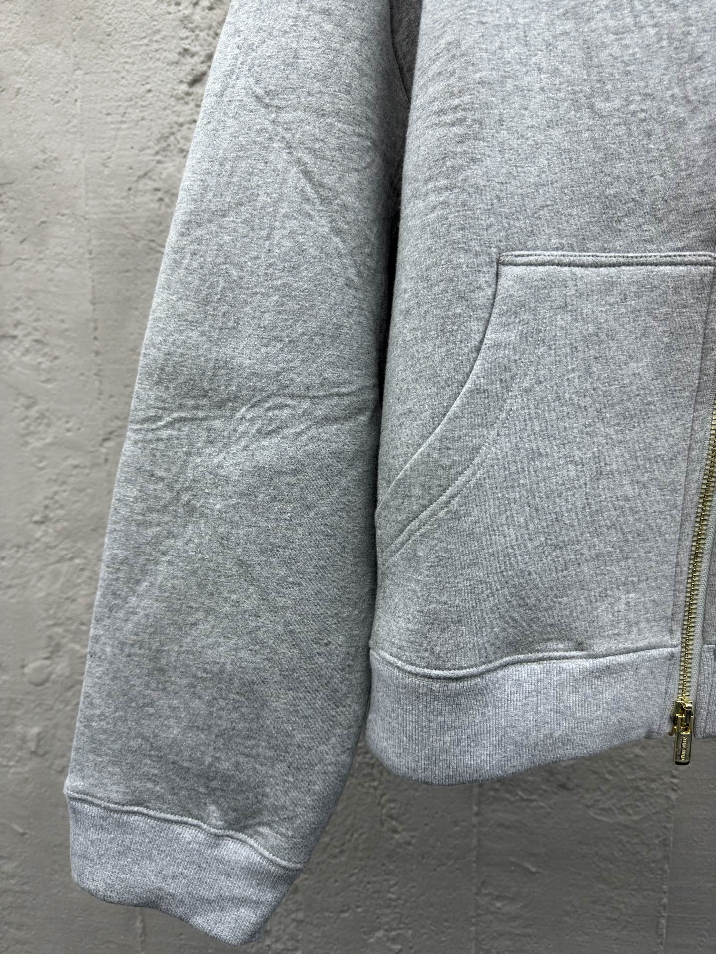 MIUMIU 徽标连帽拉链外套 7