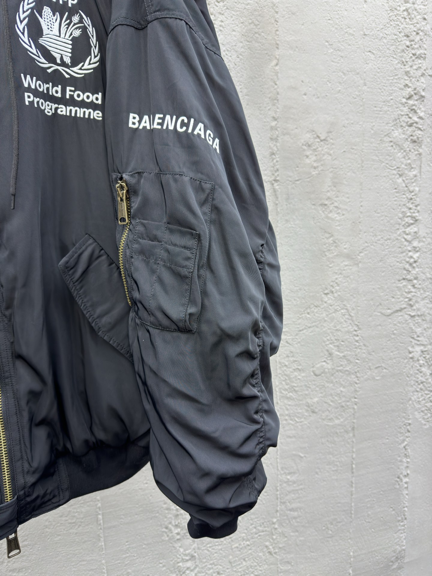 Balenciaga 世界粮食麦穗飞行员夹克外套 7